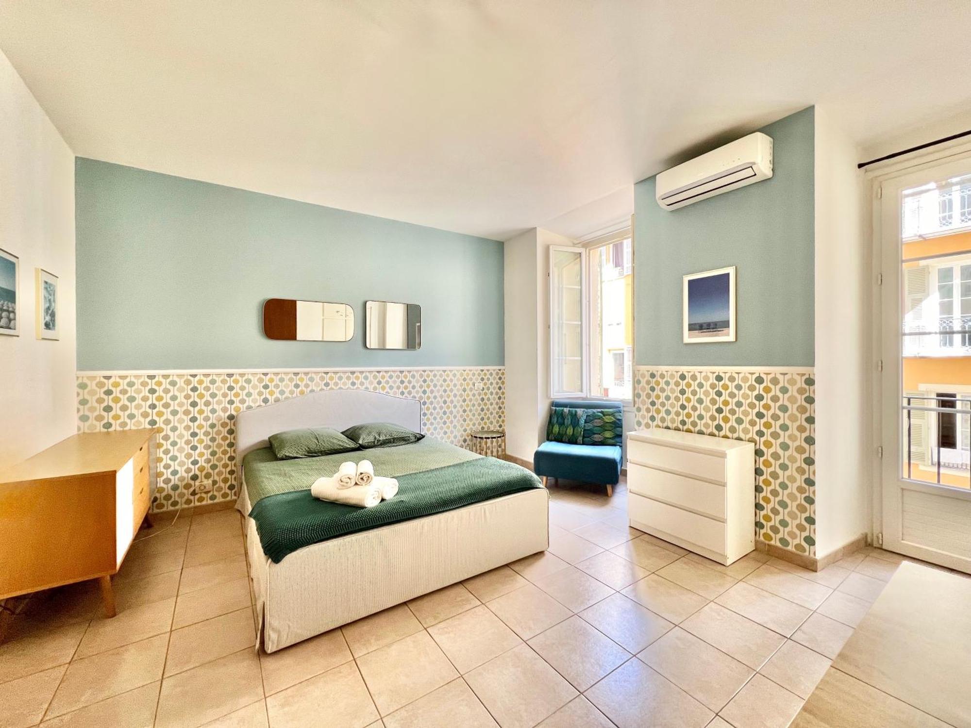 Azur Apartment On Massena Street Apartment