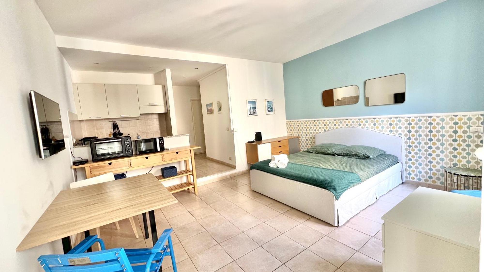 Apartment Azur Apartment On Massena Street Nice