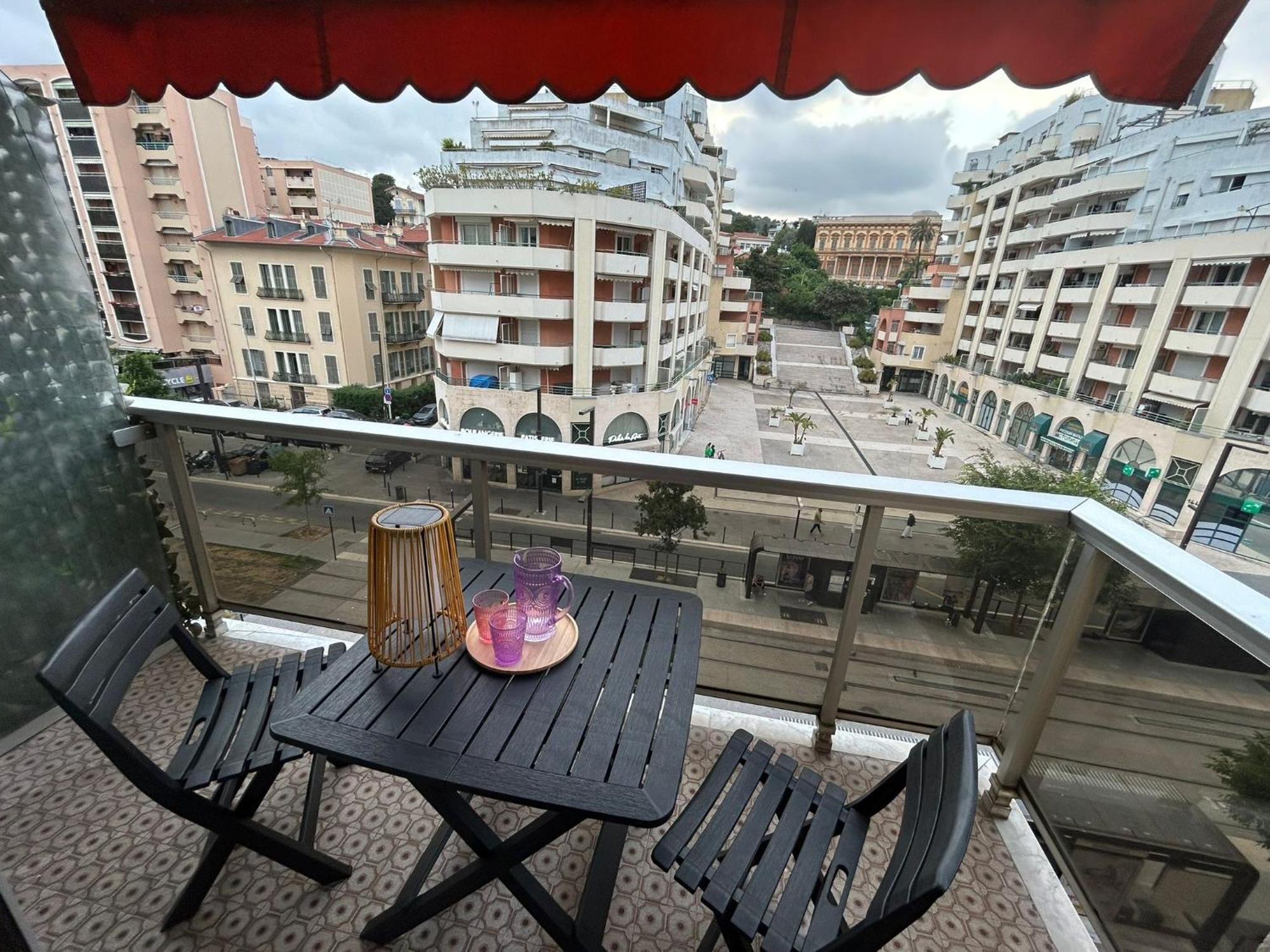 Apartment A Deux Pas De La