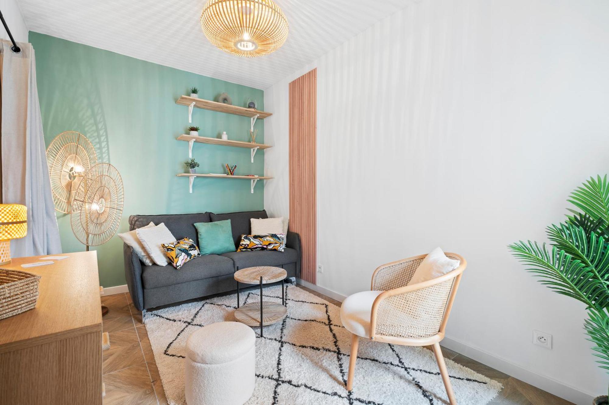 Renting - Barberis - Unique Getaway 2-room With Rooftop Terrace Apartment