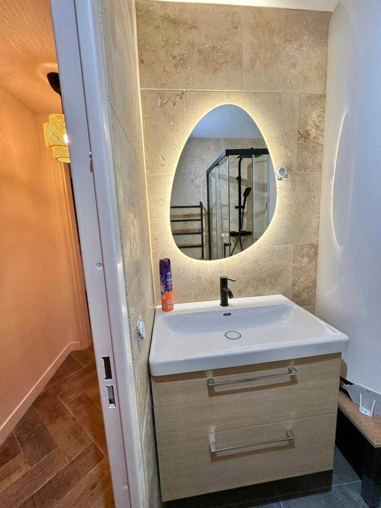 Modern & Cosy 3 Bedrooms Train Tramway Apartment Nice