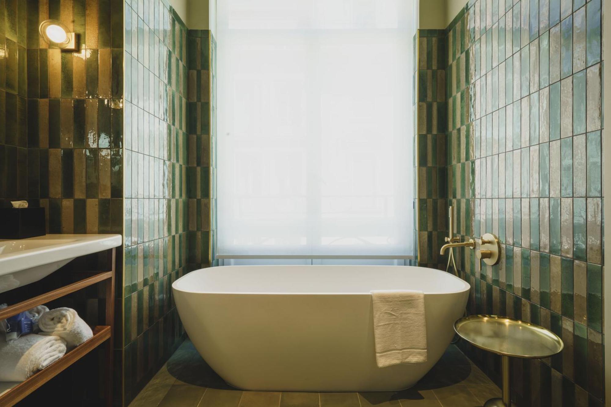 Gounod Fully Renovated Hotel 4*