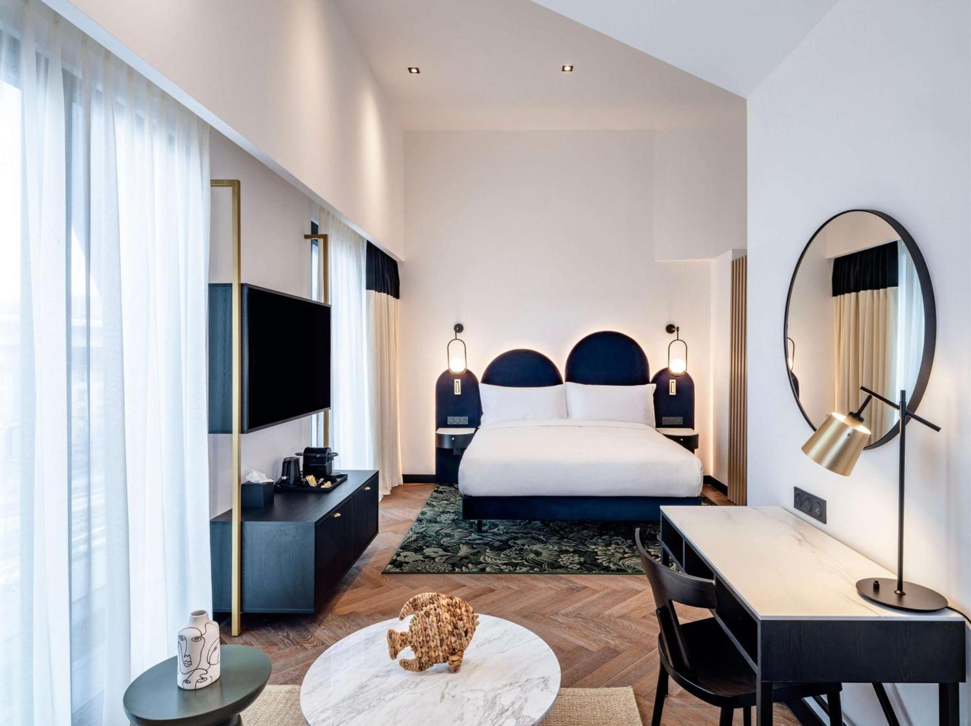 Doubletree By Hilton Centre Iconic Nice