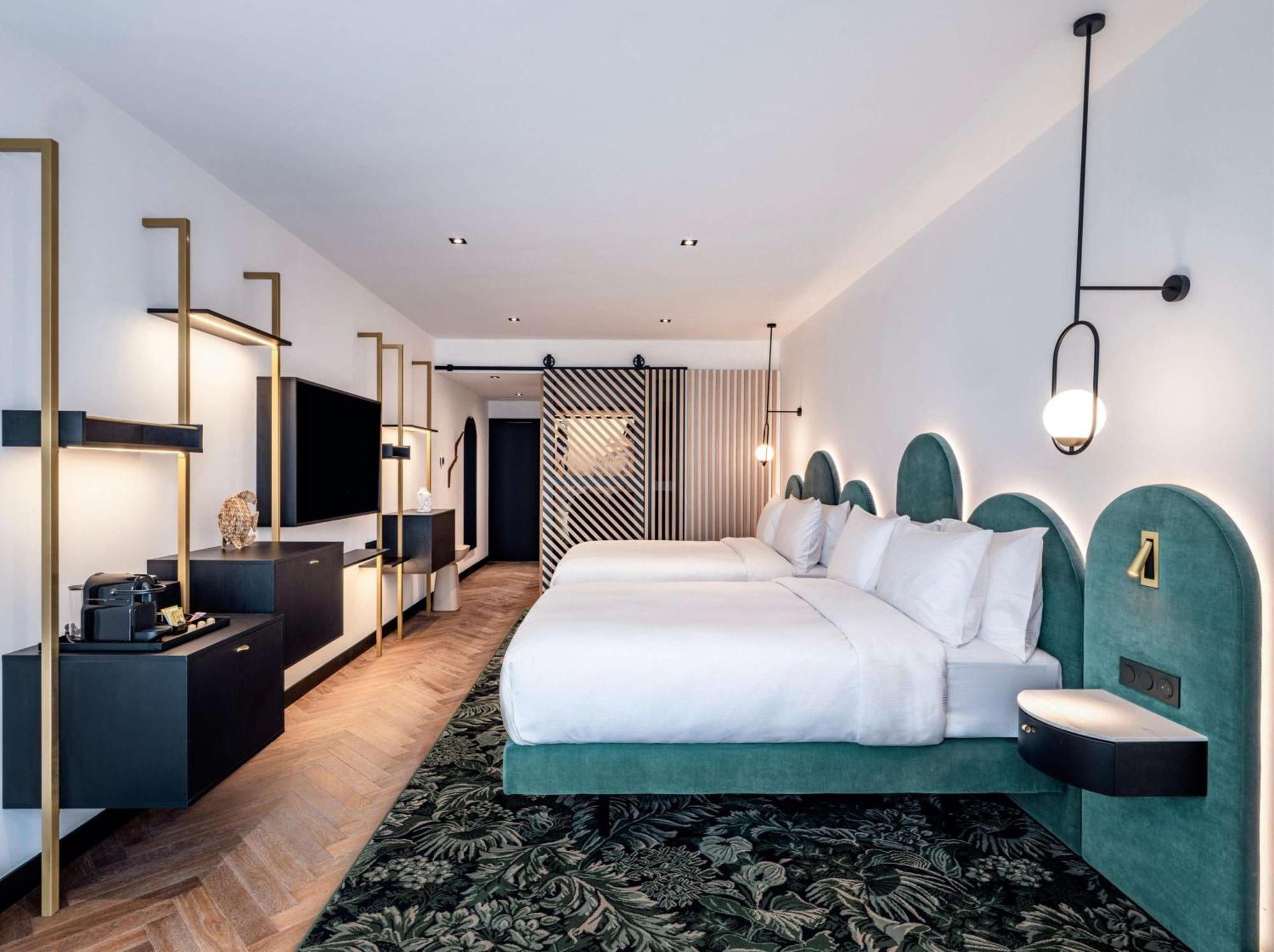 Doubletree By Hilton Centre Iconic 4*