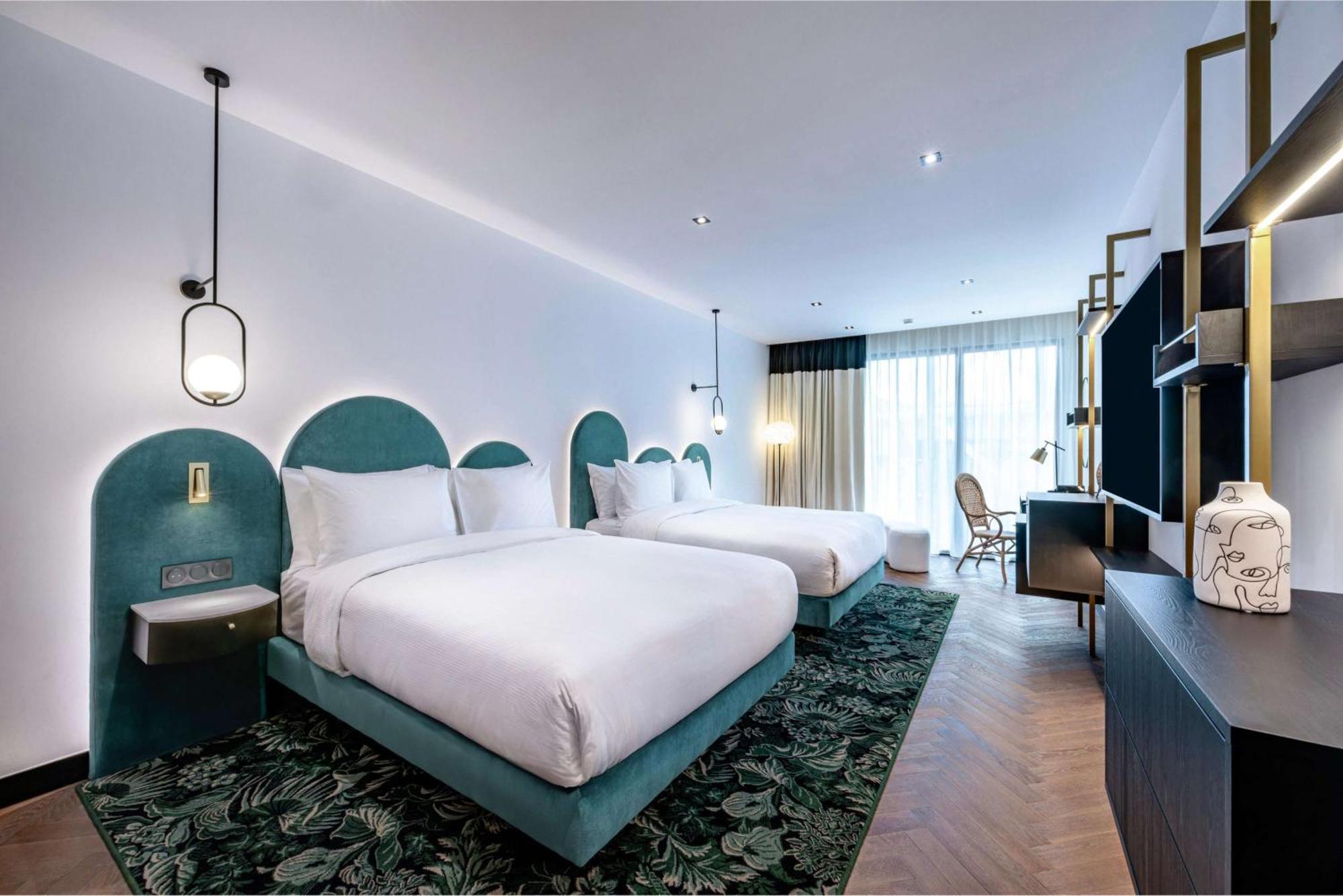 Doubletree By Hilton Centre Iconic Nice