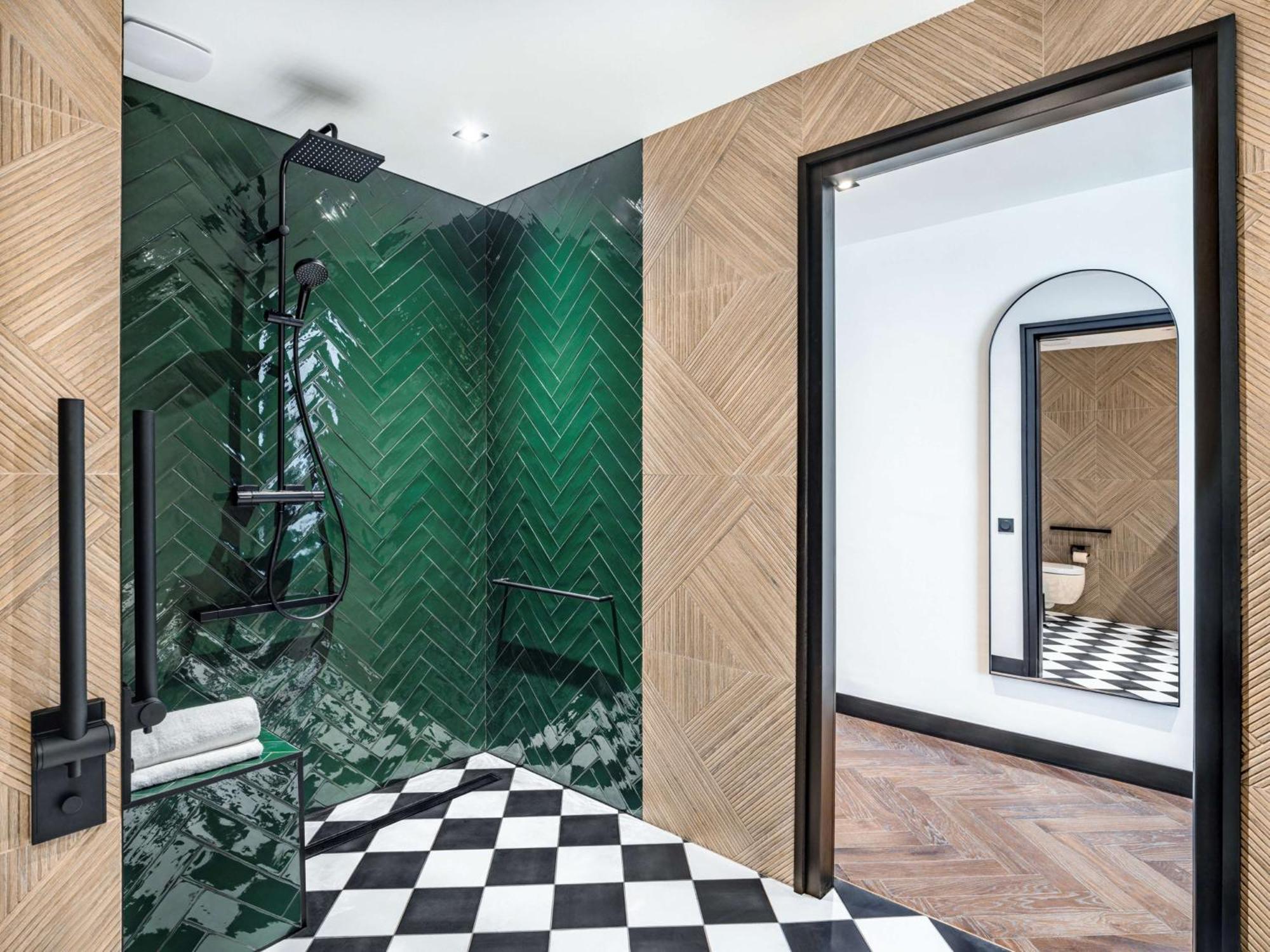 Doubletree By Hilton Centre Iconic 4* Nice