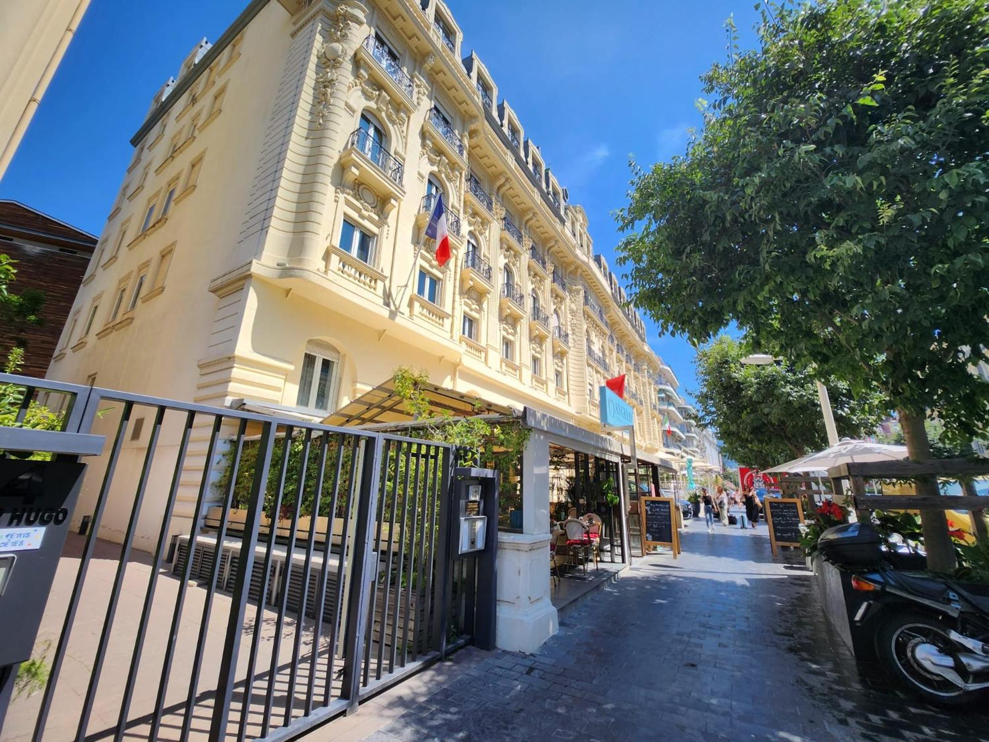 Carre D Or Apartment