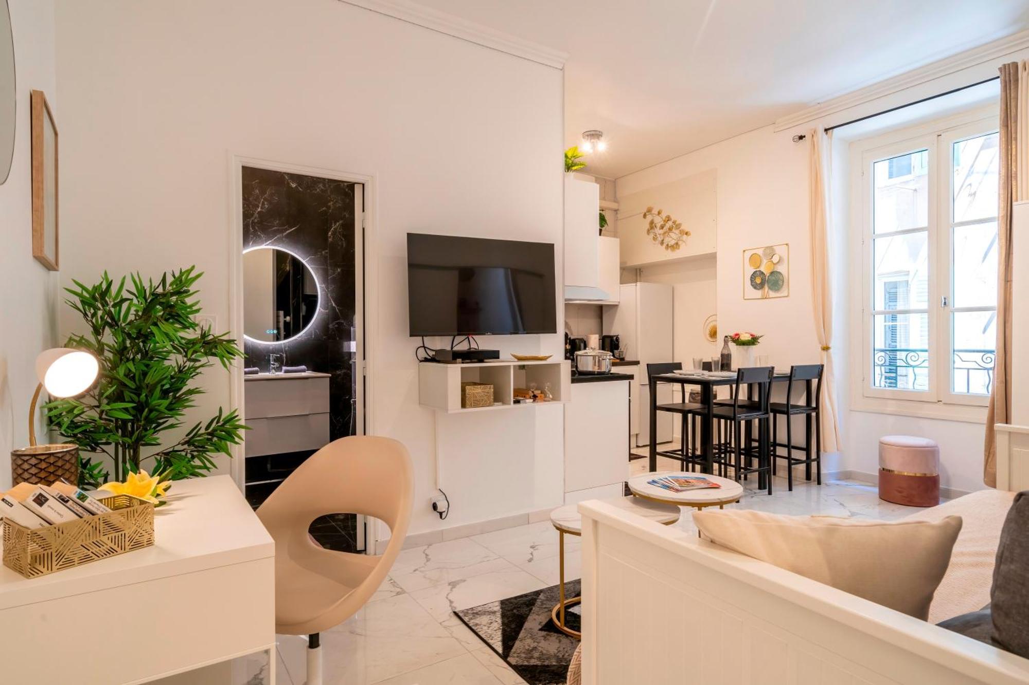 Apartment Splendide, Refait A Neuf, Climatise, A 1mn- 