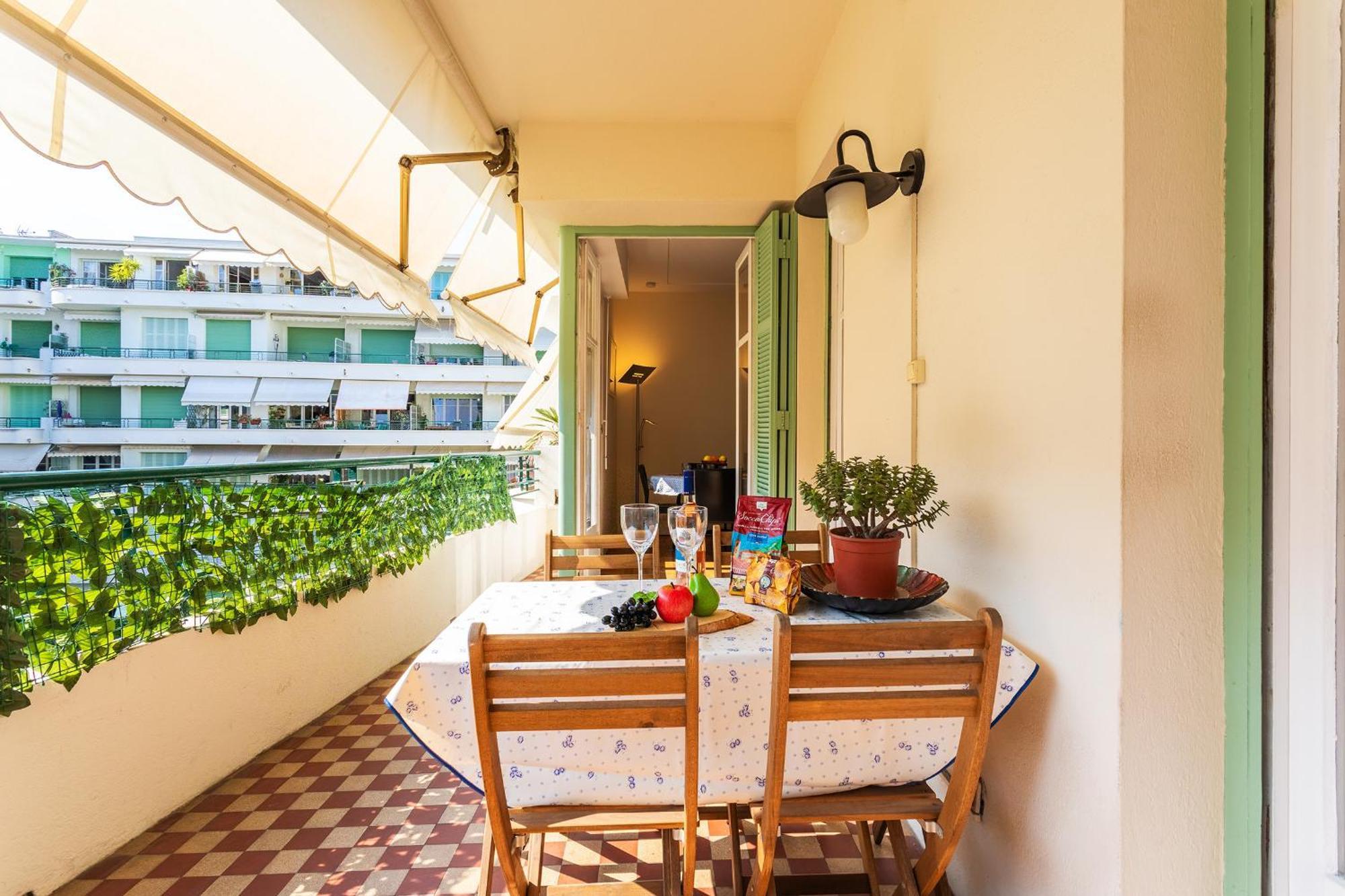 Apartment Le Capitol 2 Ap 4421 By Riviera Homes *