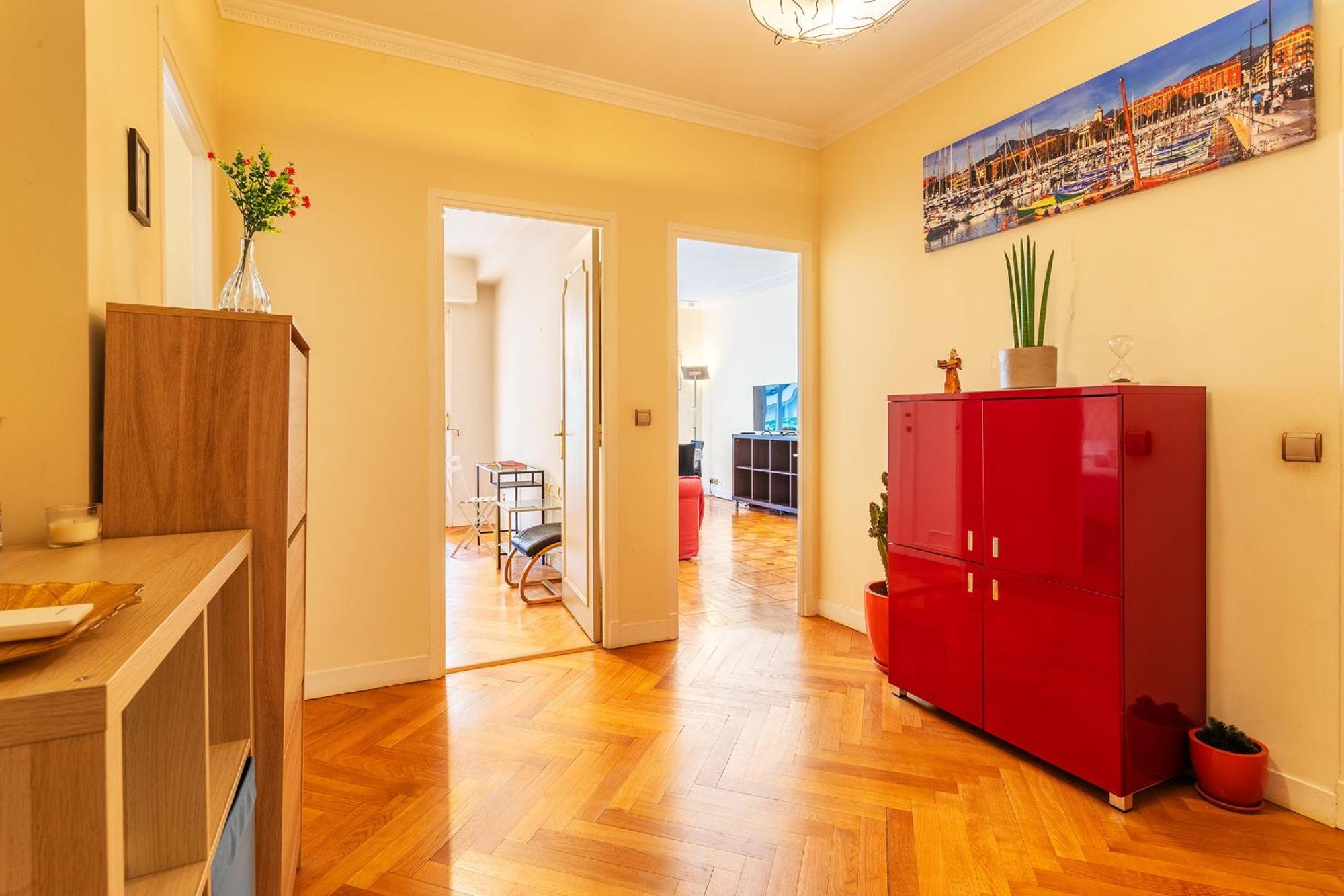 Apartment Le Capitol 2 Ap 4421 By Riviera Homes *