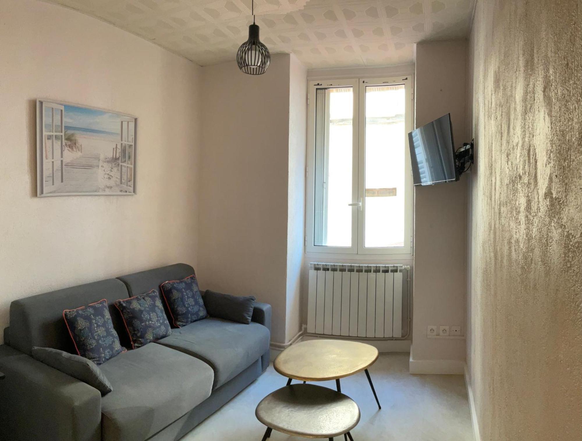 Apartment Cosy - 2 Chambres, Situe En Centre *