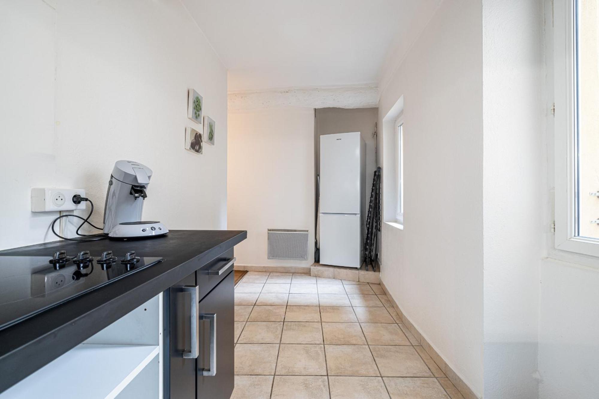 2 Bdr Heart Of The Old Town Apartment Nice