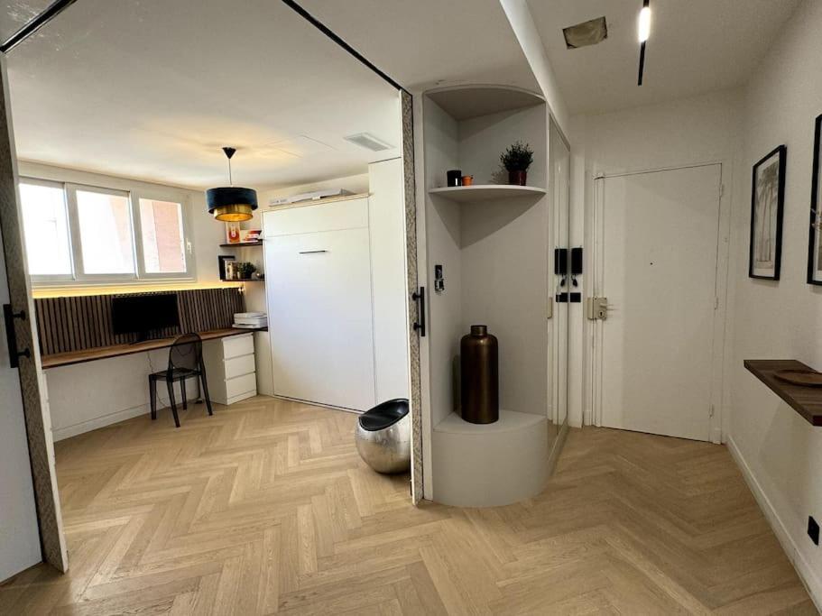 Apartment Modern Massena Place Nice