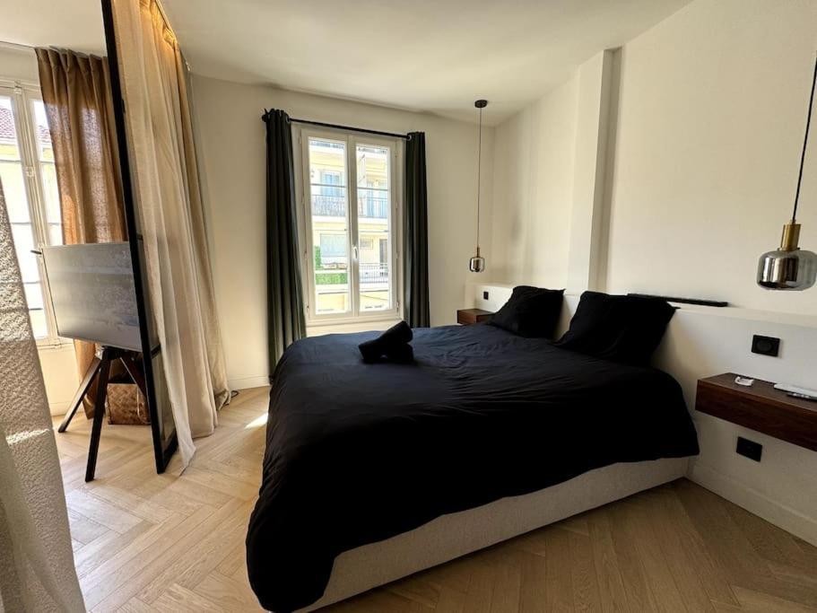 Modern Massena Place Nice