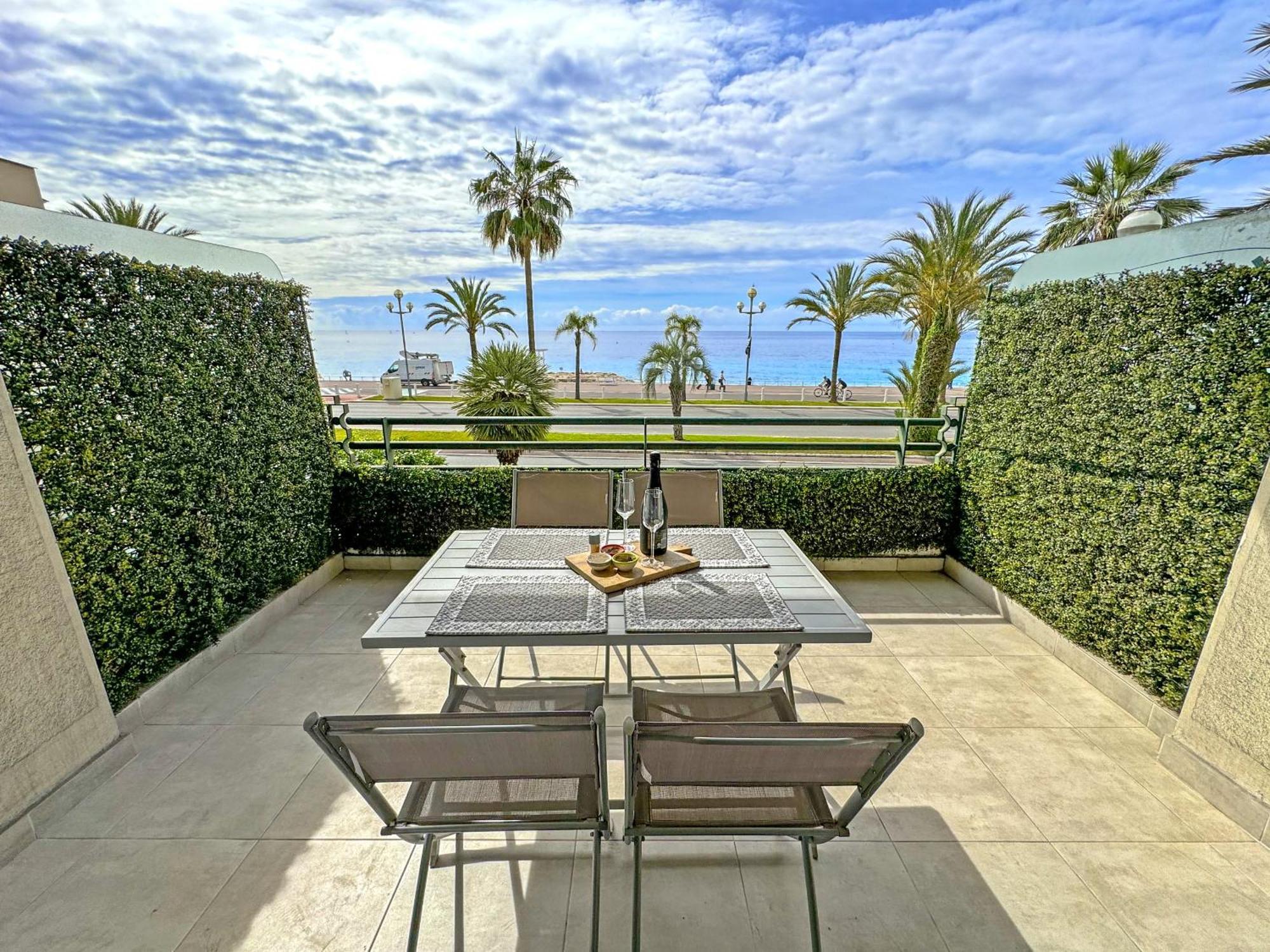 Gorgeous Oceanfront Promenade