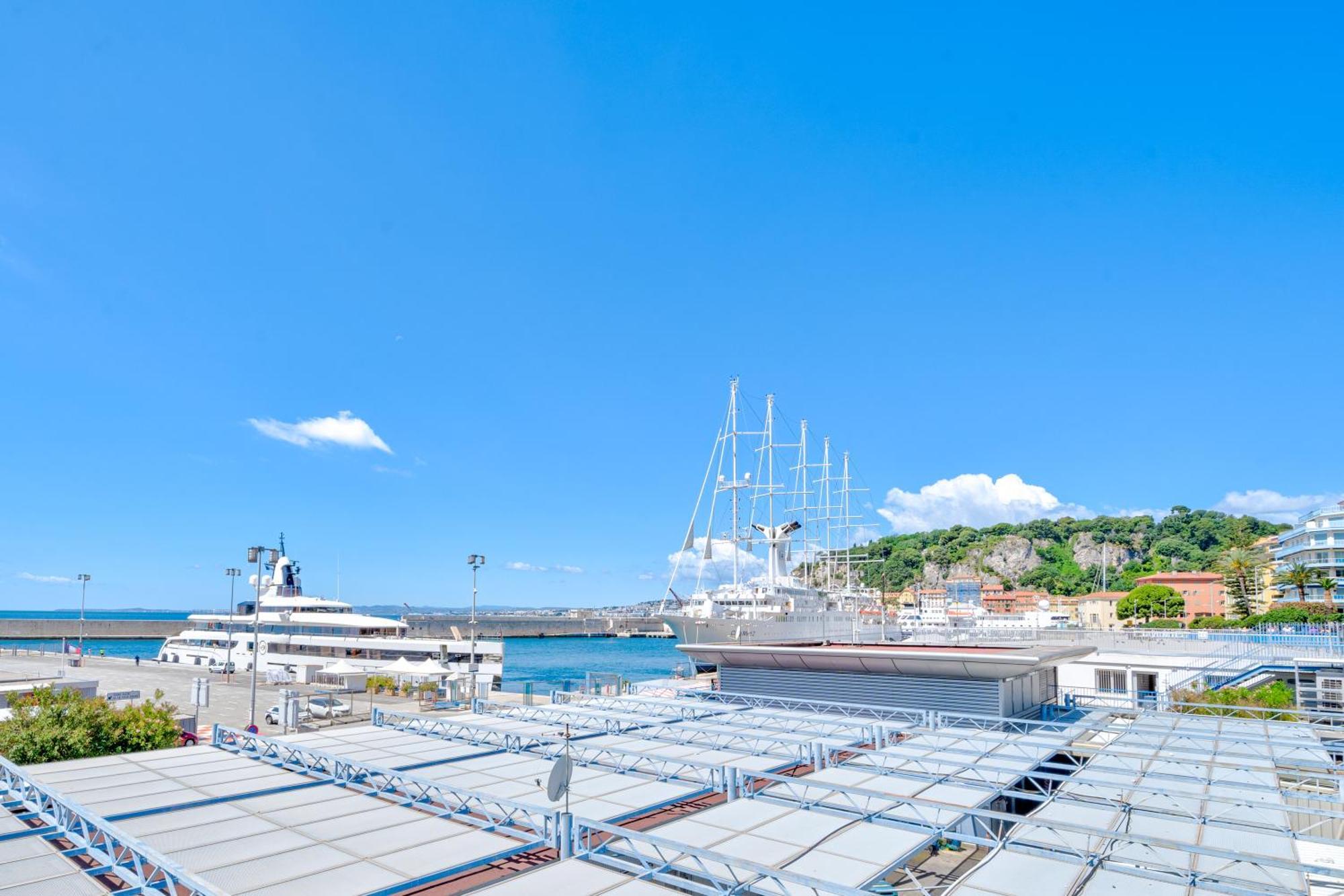 Port De Nice, * Nice