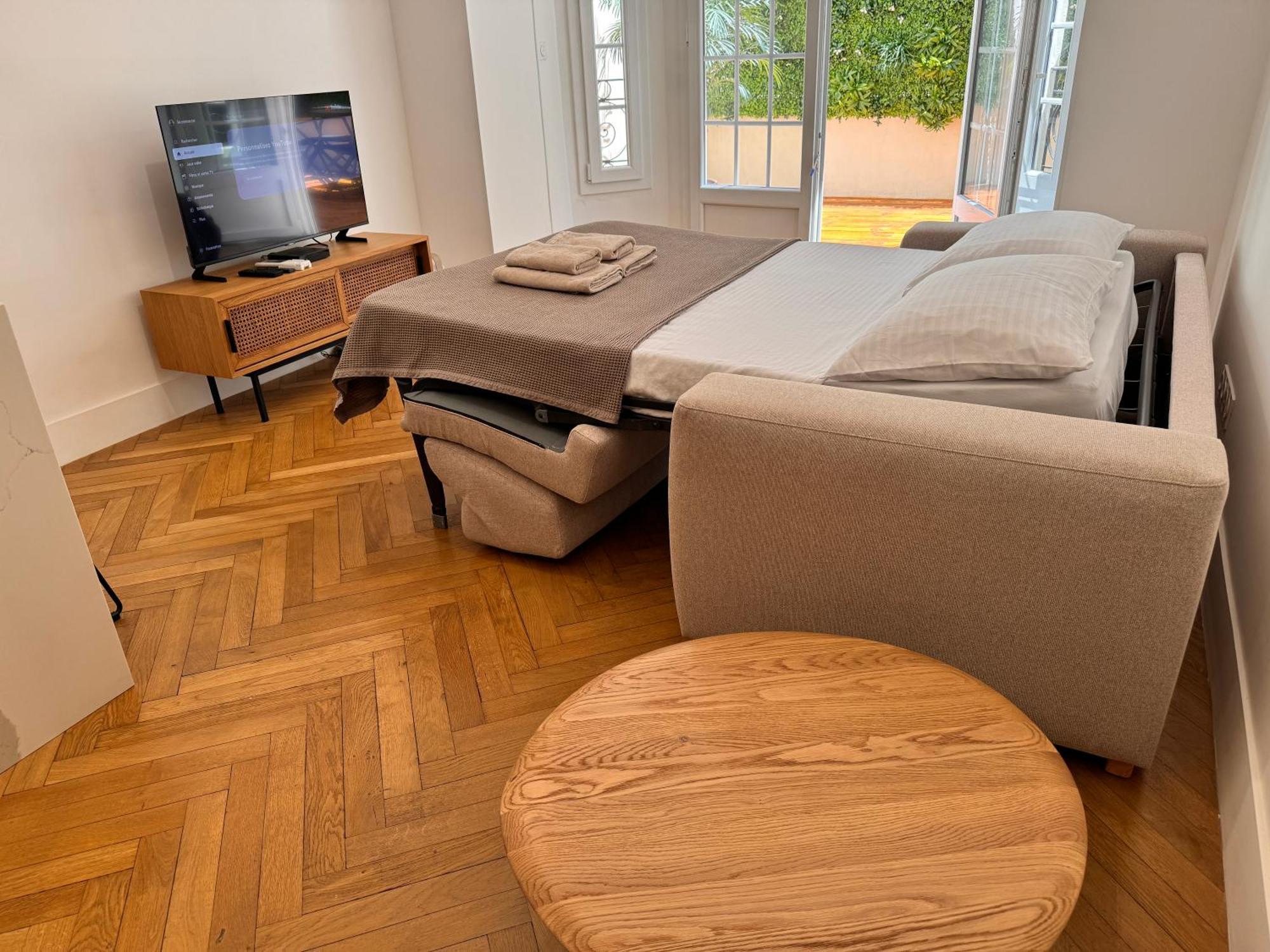 Apartment Elegant Central Flat With Private Terrace In Nice