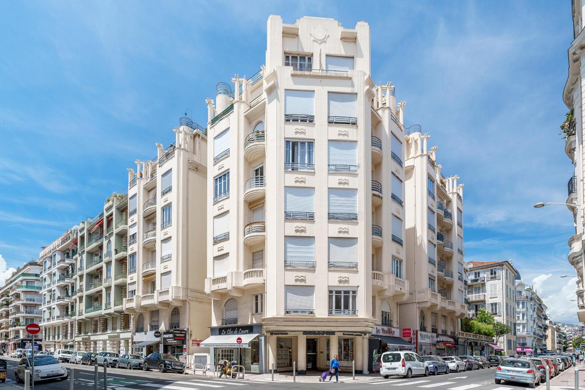 Renting - Verdi - Charm & Comfort & Aircon Apartment Nice