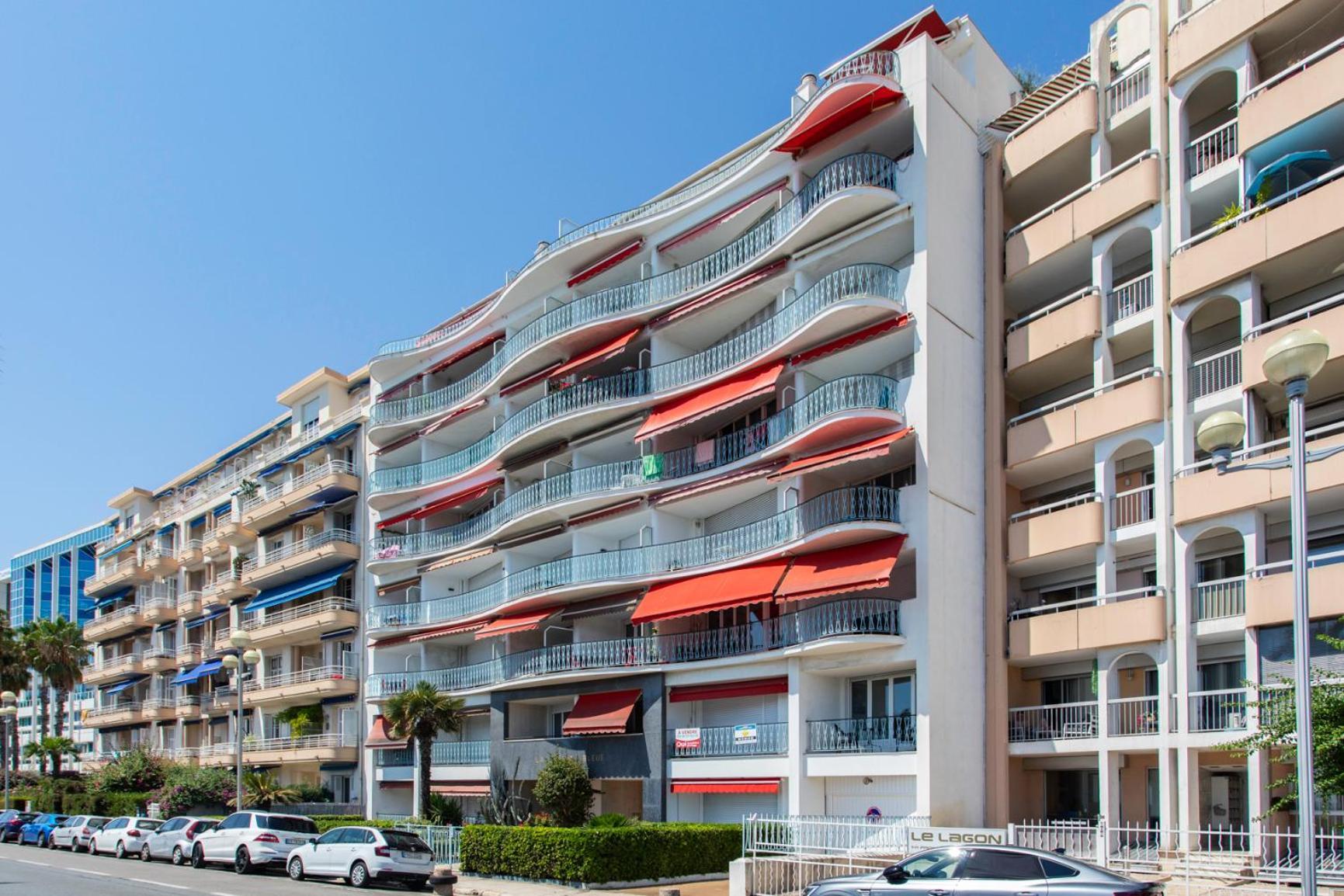 L54 1bdr Promenade Sea View Ac & Balcony Apartment Nice