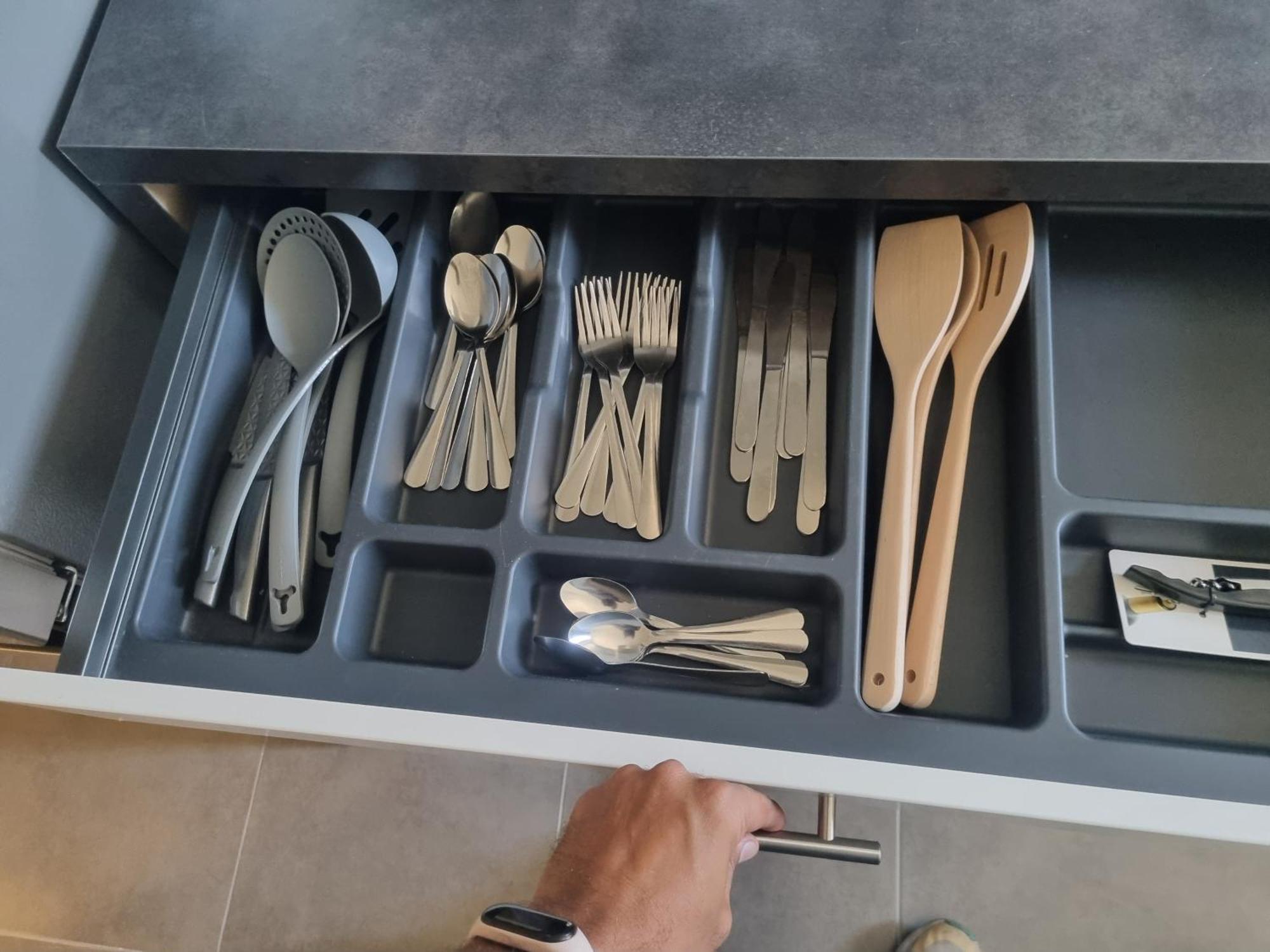 Bed & Breakfast Privative Renove 2024, Climatisation, Tramway Sur Place , 12 Min Centre, 16 Min Plage, Apercu Lateral Mer, 2 Wc Avec 2 Salle De Bain, Private Renovated 2024, Air-conditioned , Tram On Spot, 2 Toilets And 2 Bathrooms Nice