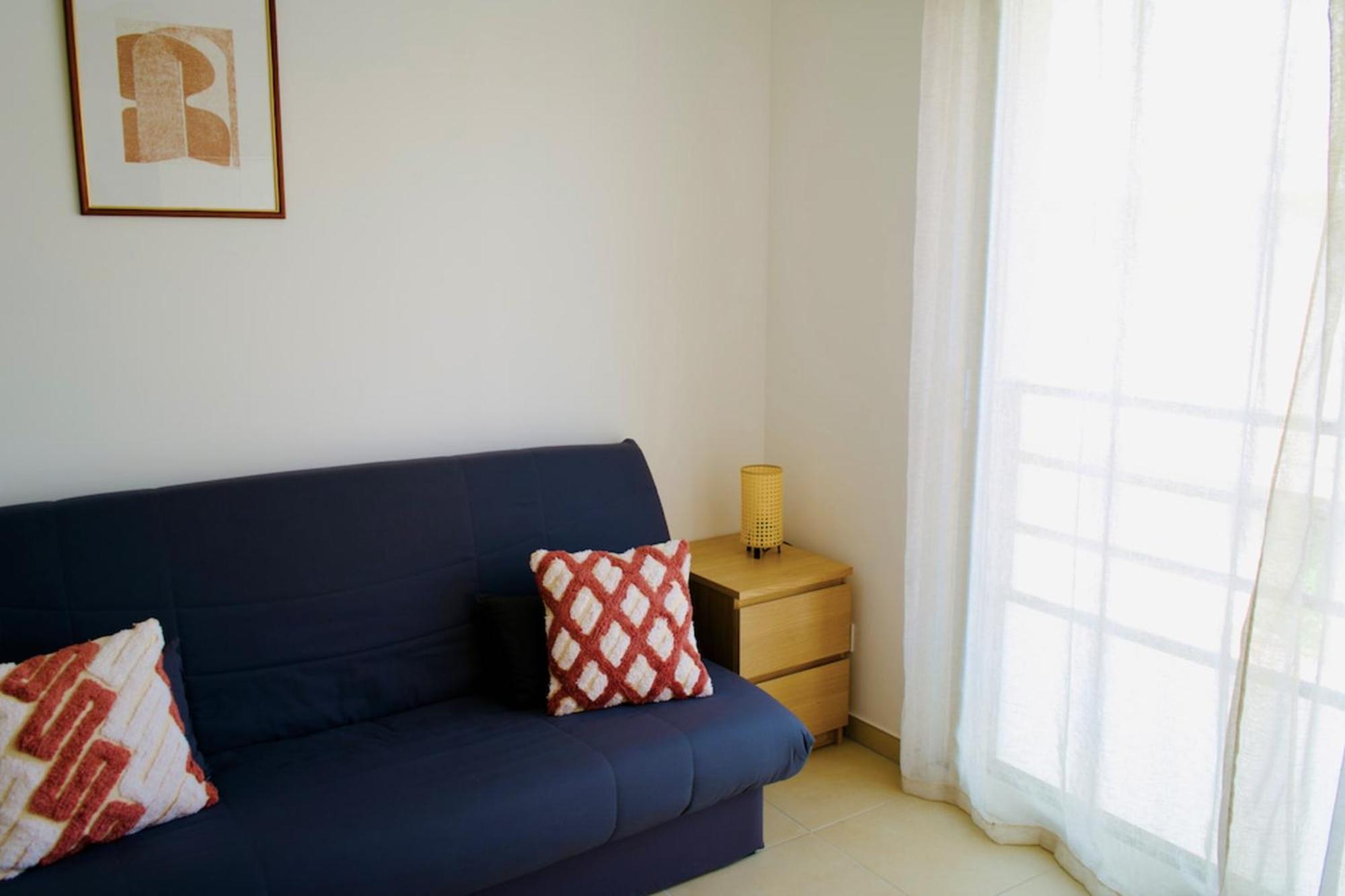 Charming 23 M Near The Sea *