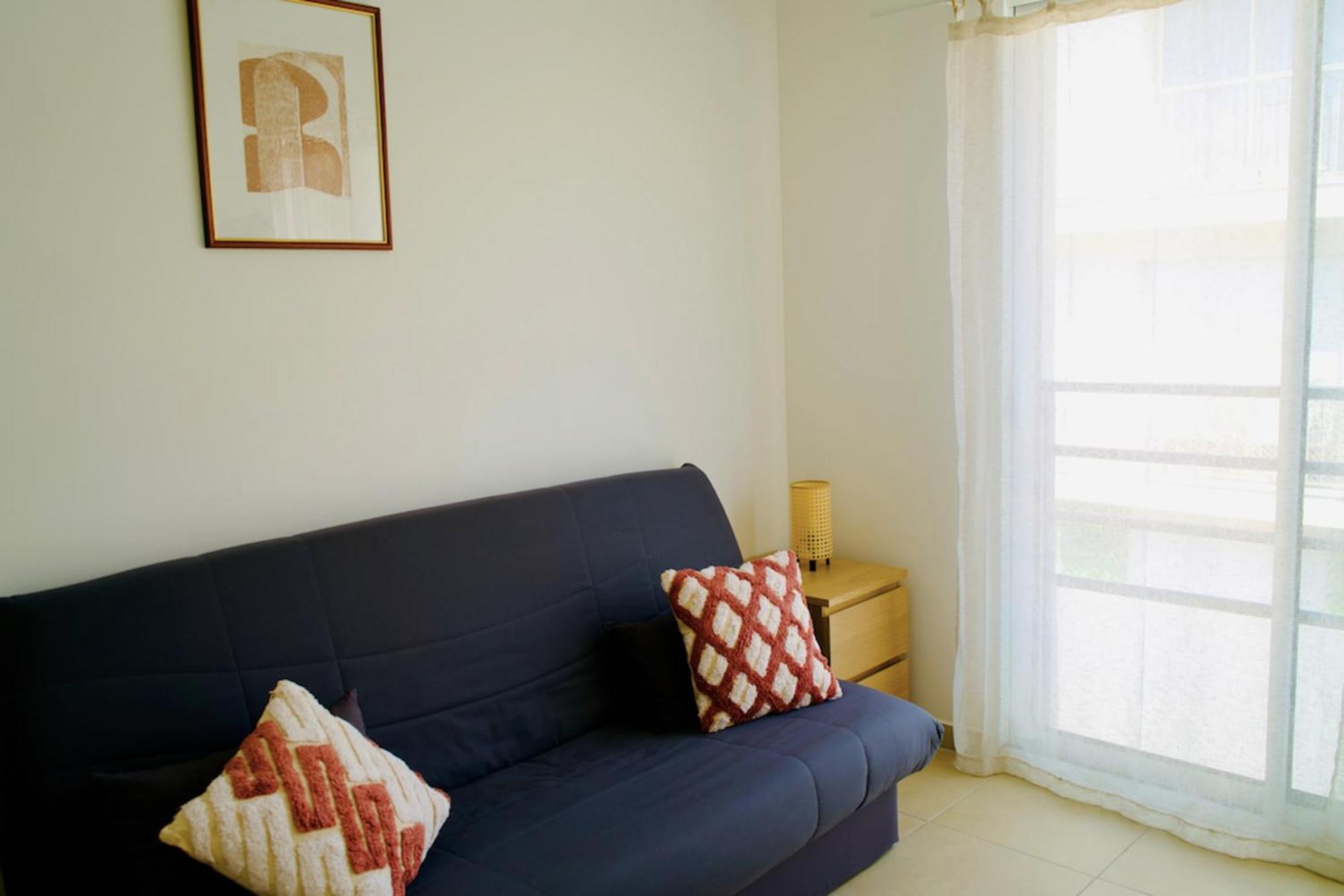 Apartment Charming 23 M Near The Sea *
