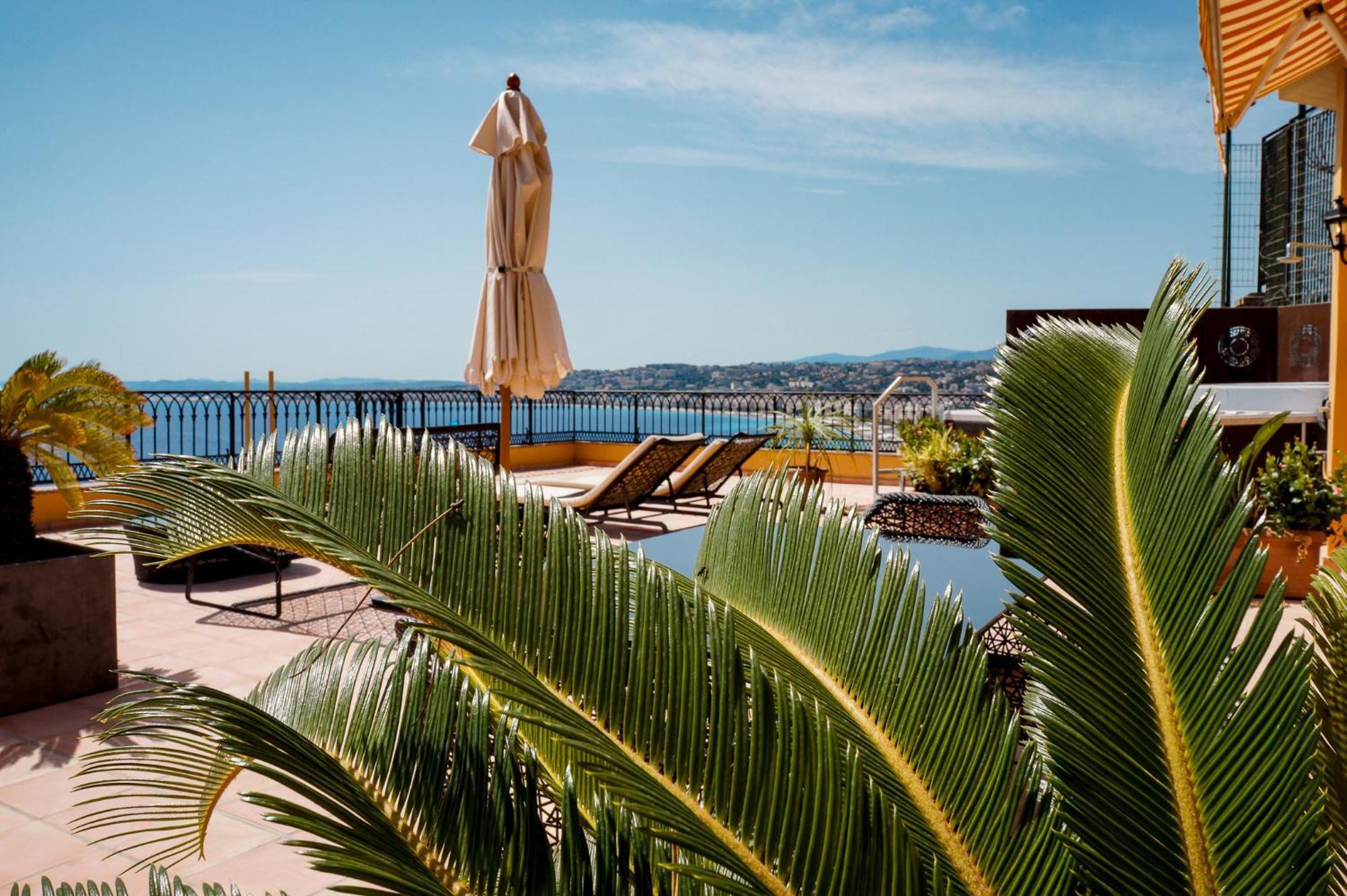 Hotel La Perouse Baie Des Anges Nice