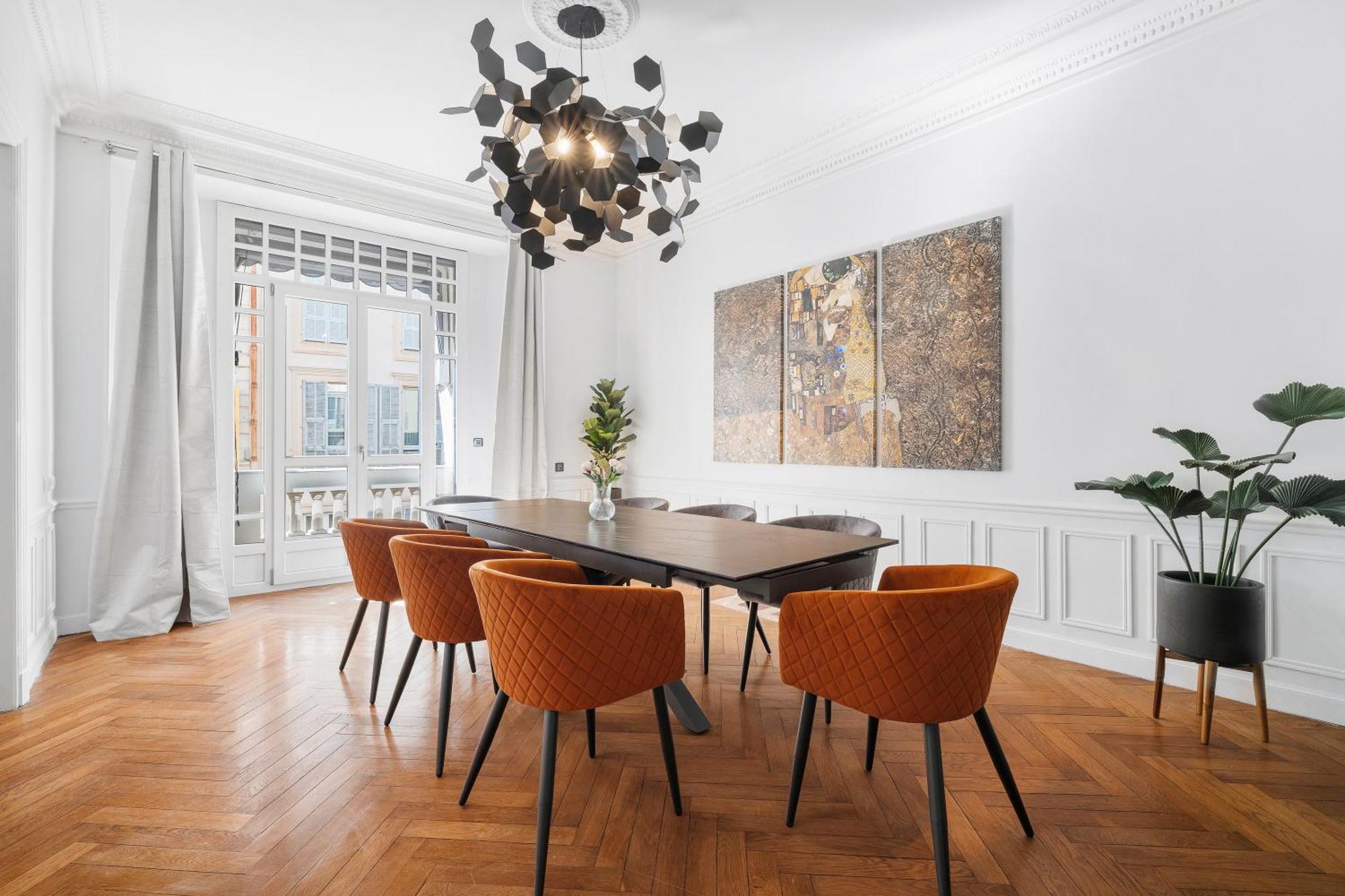 Renting - Joffre - Luxurious Haussmannian 180m2 4 Bedrooms Apartment
