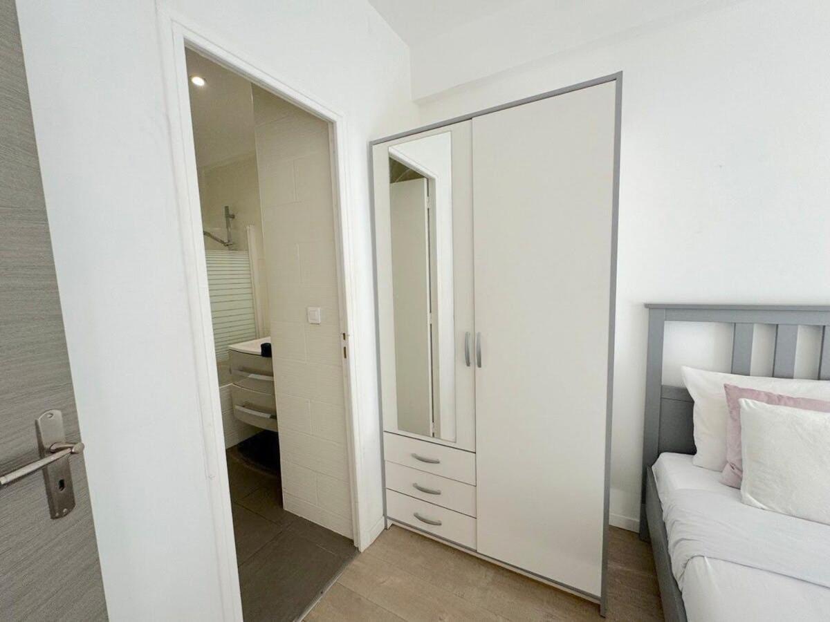 Apartment Magnifique 2p, 600m De La Plage, Balcon Et Clim *