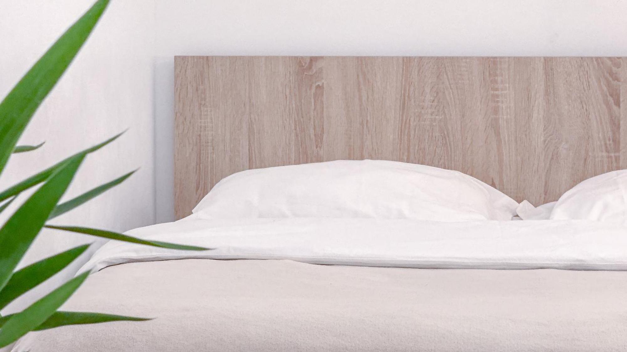 - Bright & Modern - Private Terrace - Aircon - Near Train & Apartment *