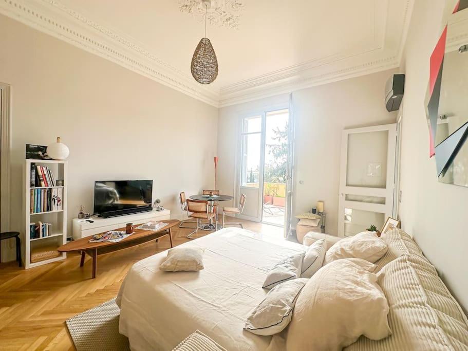 Exceptionnel Belle Epoque Avec Grande Terrasse Plein Sud Nice