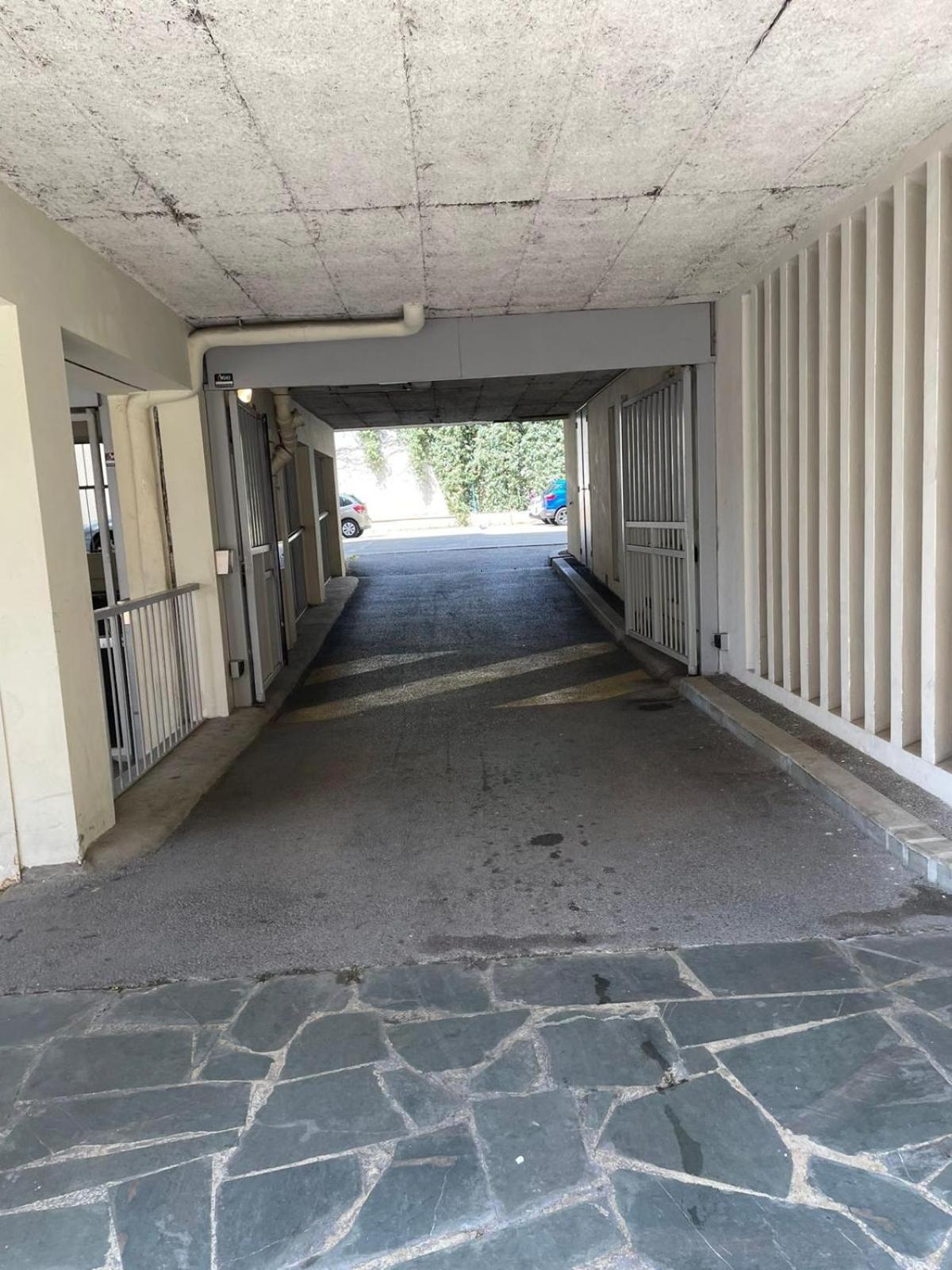 Grand Appart Climatise Avec Parking Nice