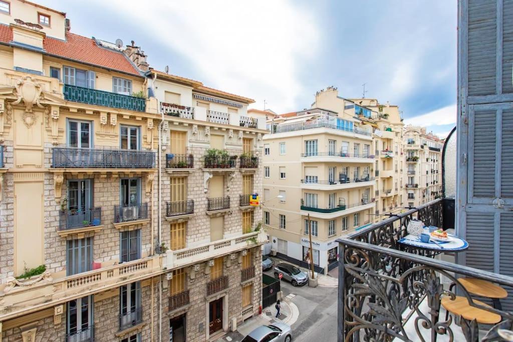 #61 1 Bdr Rossini Balcony Ac Appartement