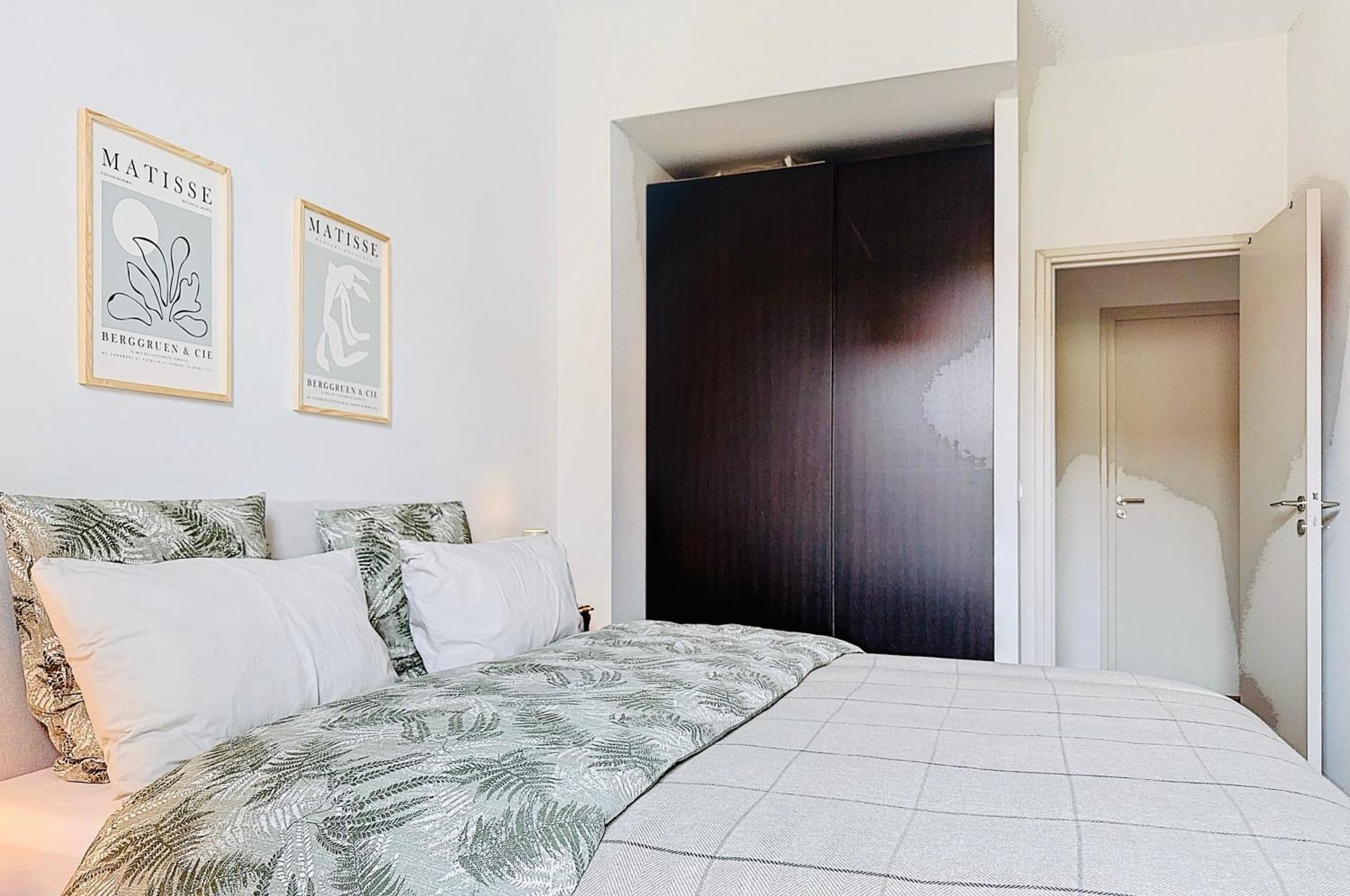 Charming 2-bedroom Retreat Near Center With Excellent Transport Links *