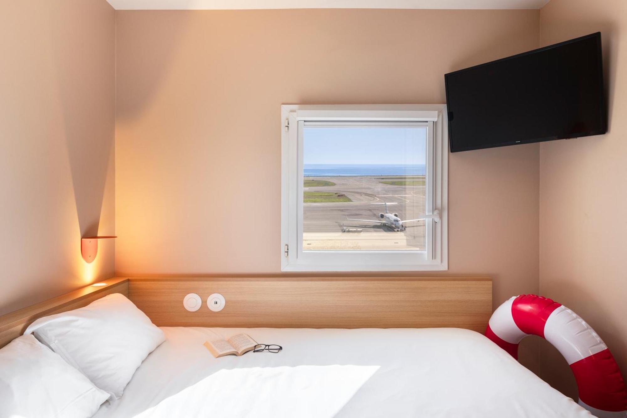 Greet Aeroport Promenade Des Hotel Nice