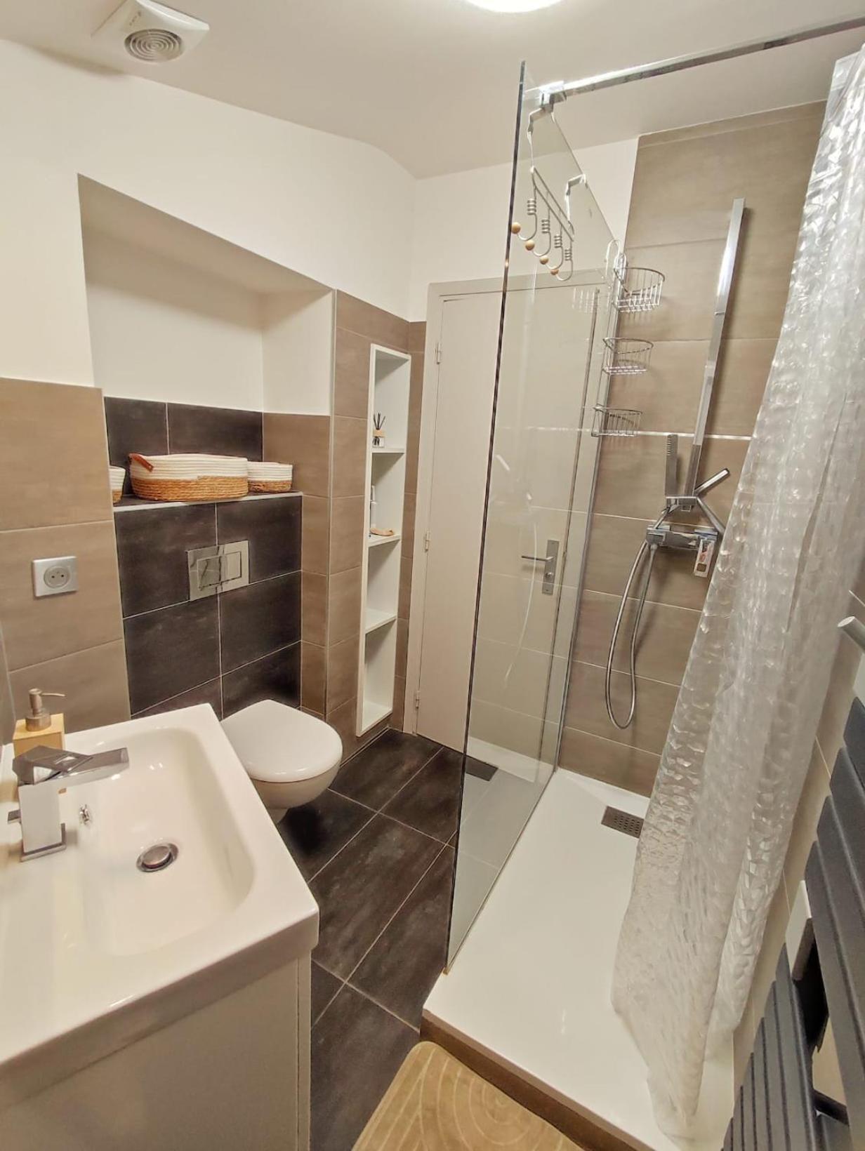 Homestay A 3 Min De La Promenade Des A Pieds 200m *