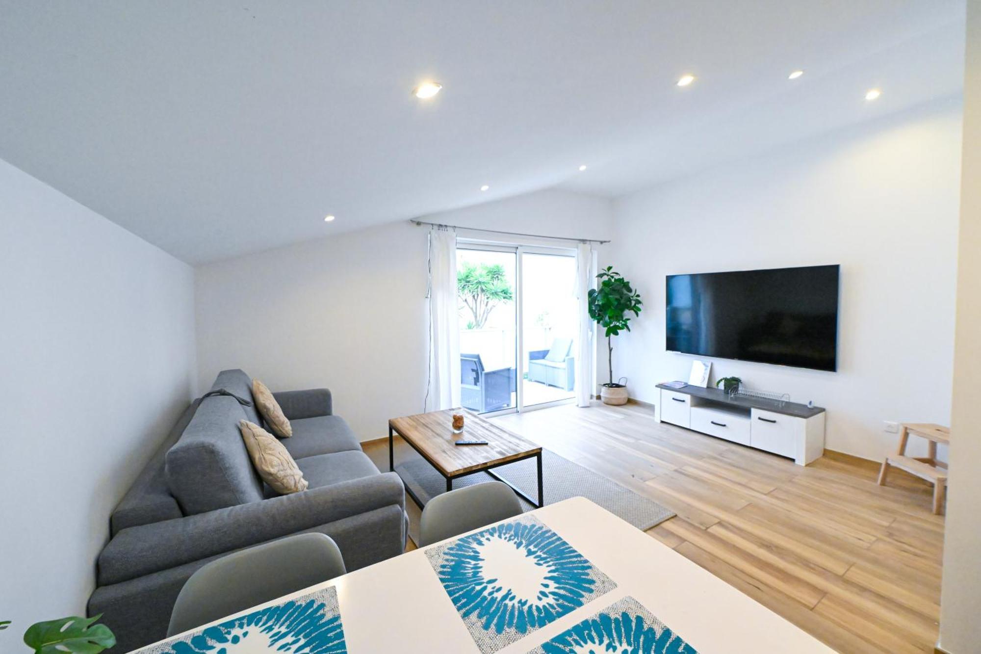 Beau Deux Pieces Cozy Avec Terrasse N11 Apartment *