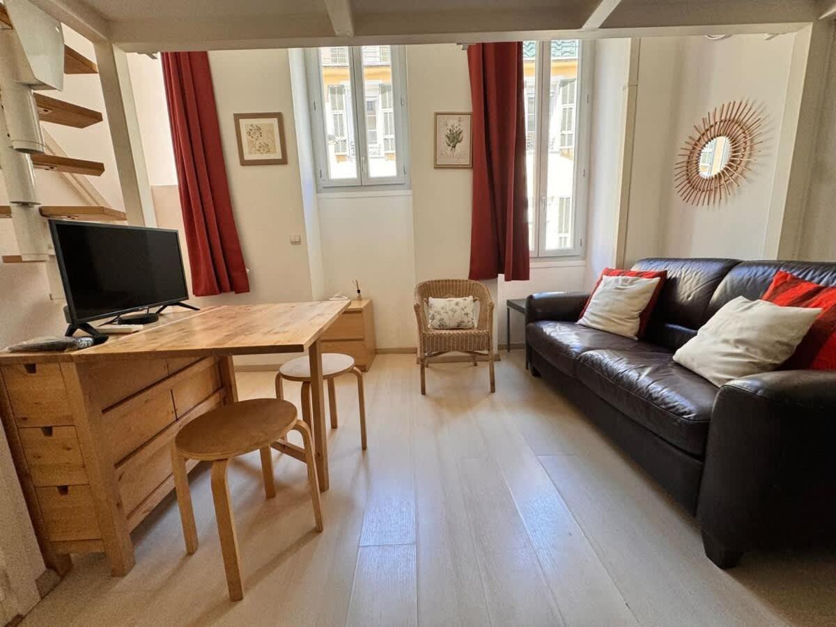 Tranquil With Mezzanine In Carre Dor