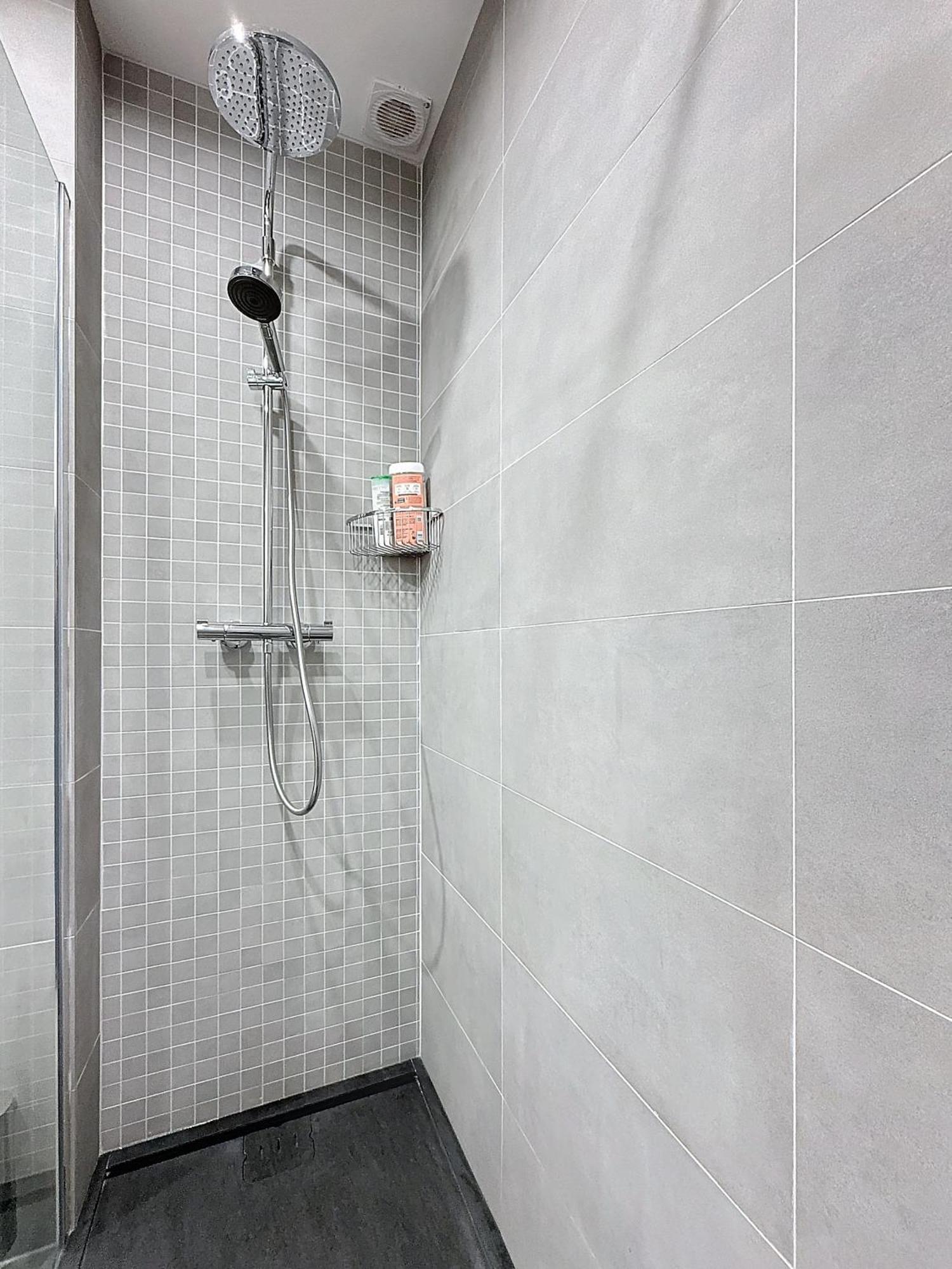 Seaview Promenade Des 2brs Parking Cars 1800 Kg Max