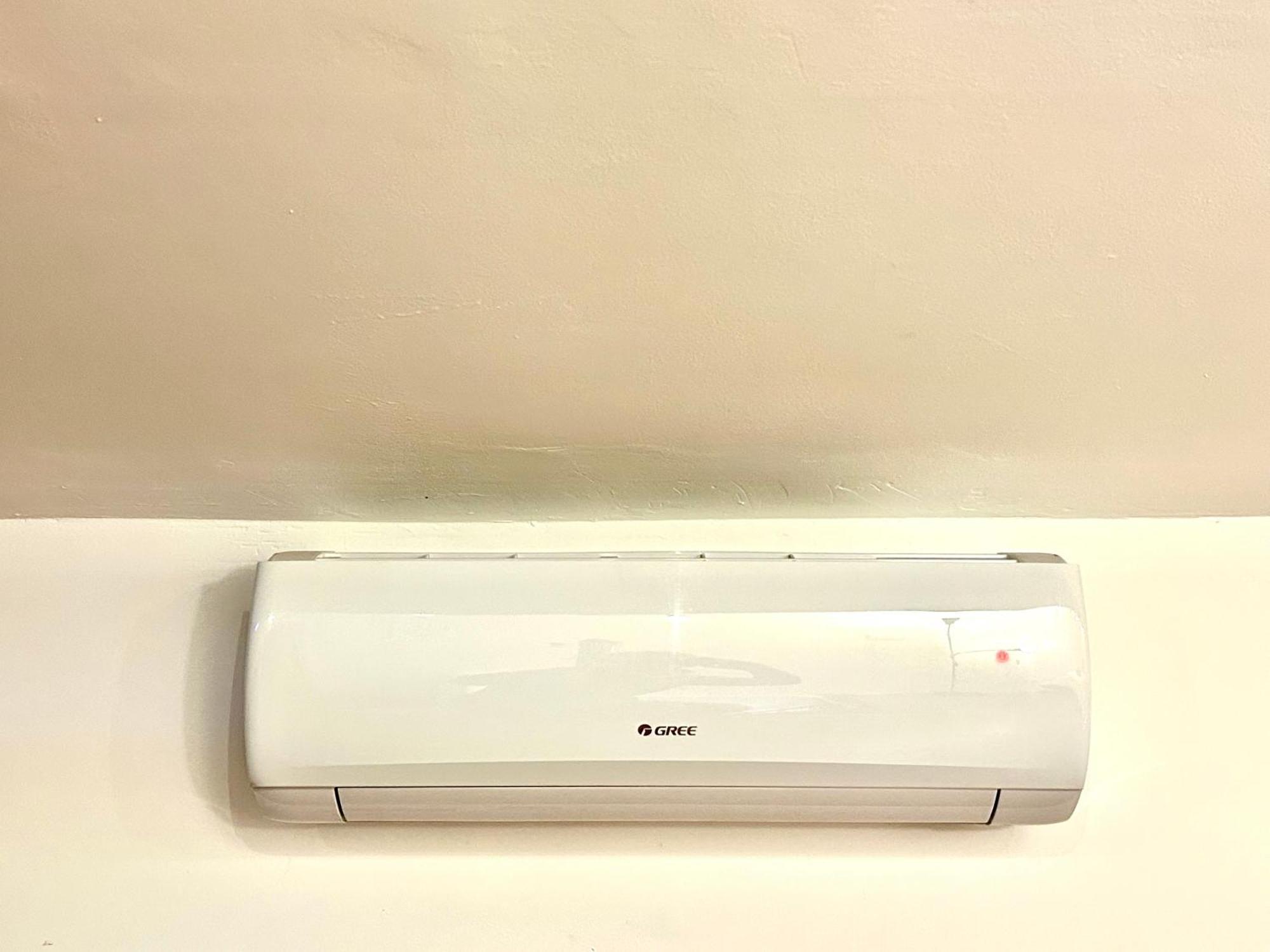 Lovely & Cozy Duplex Heart Of With Bathtub! Apartment *