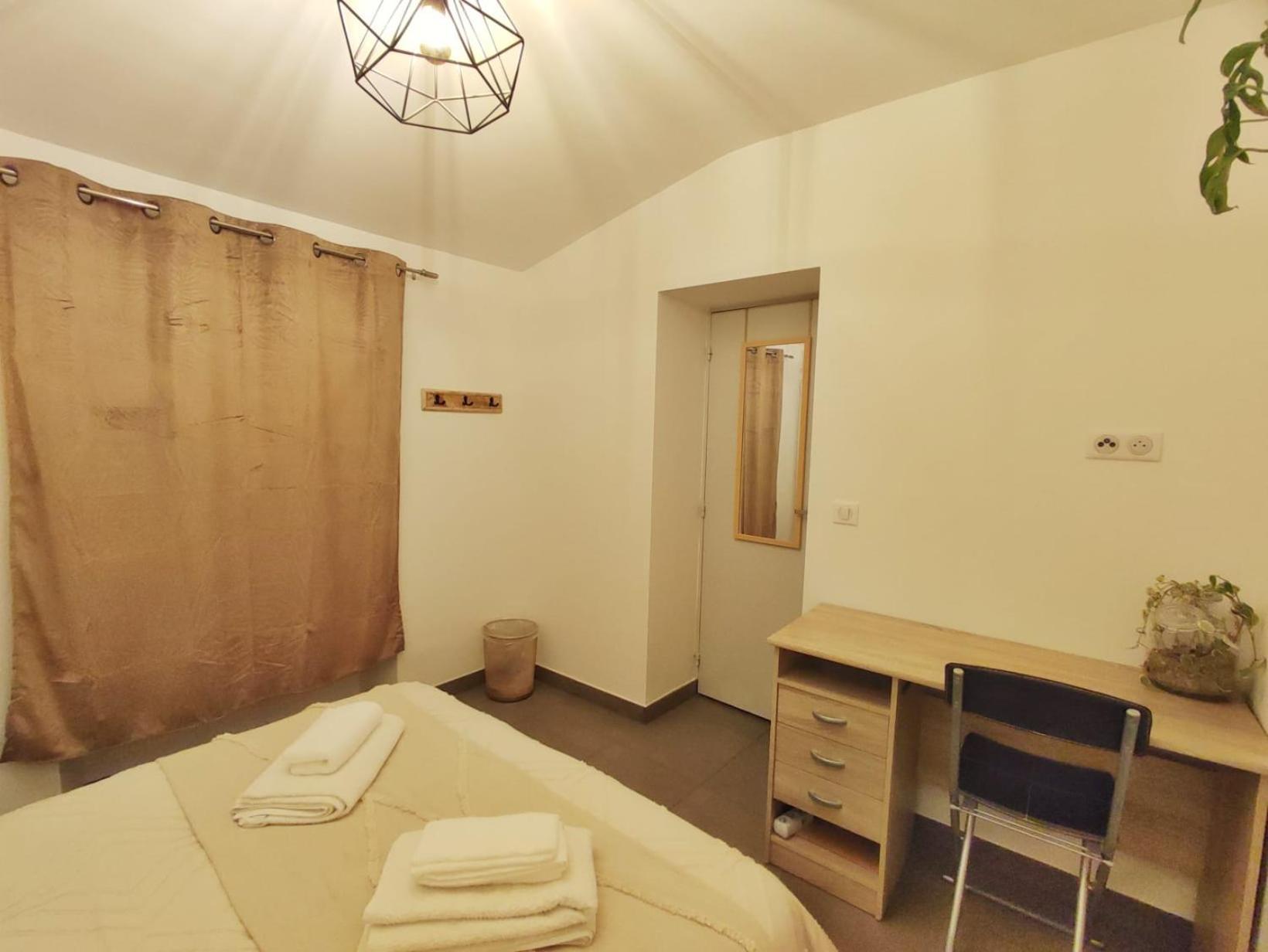 A 3 Min De La Promenade Des A Pieds 200m *