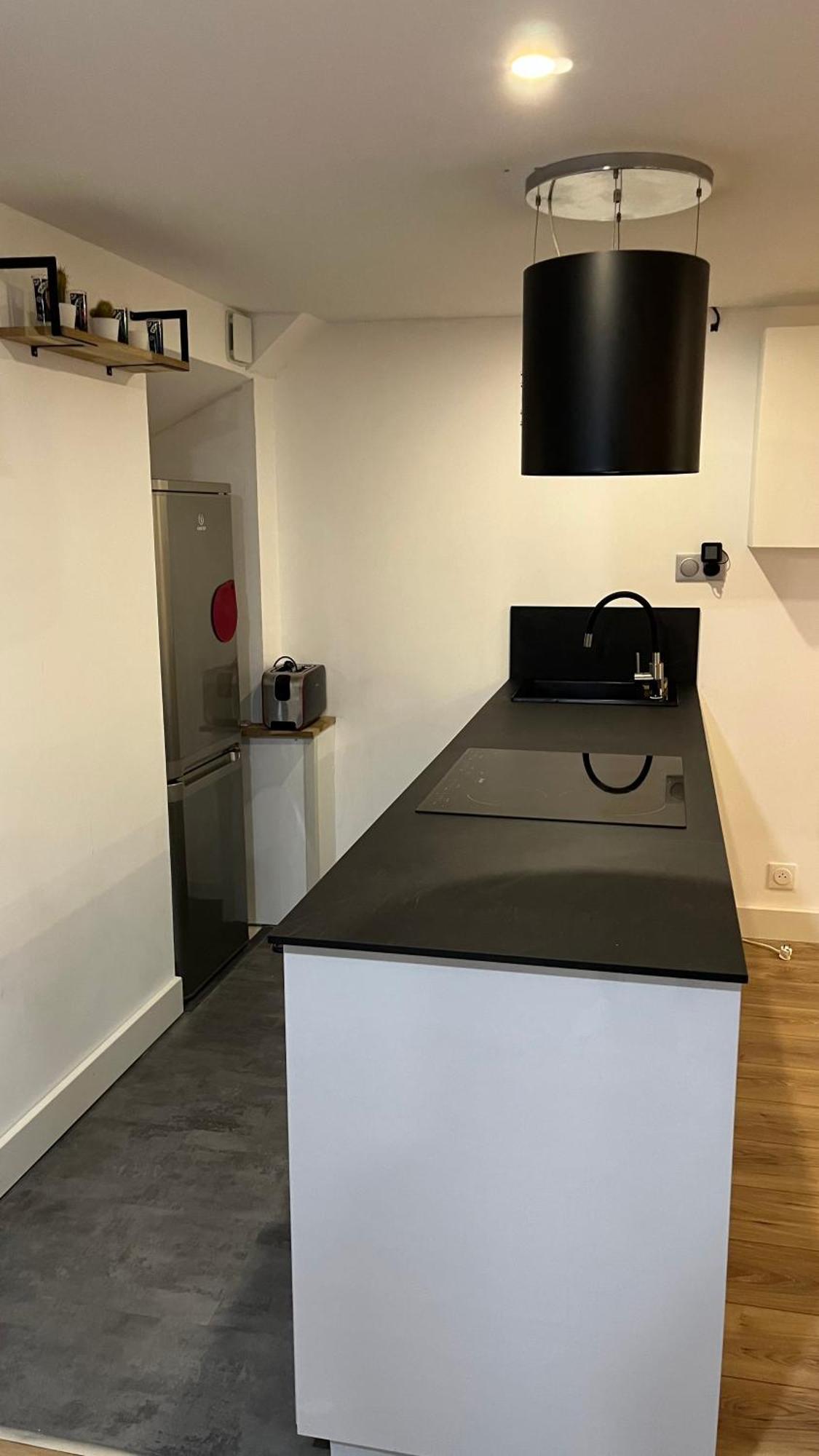 Au Port De Nice, Proche Des Plages