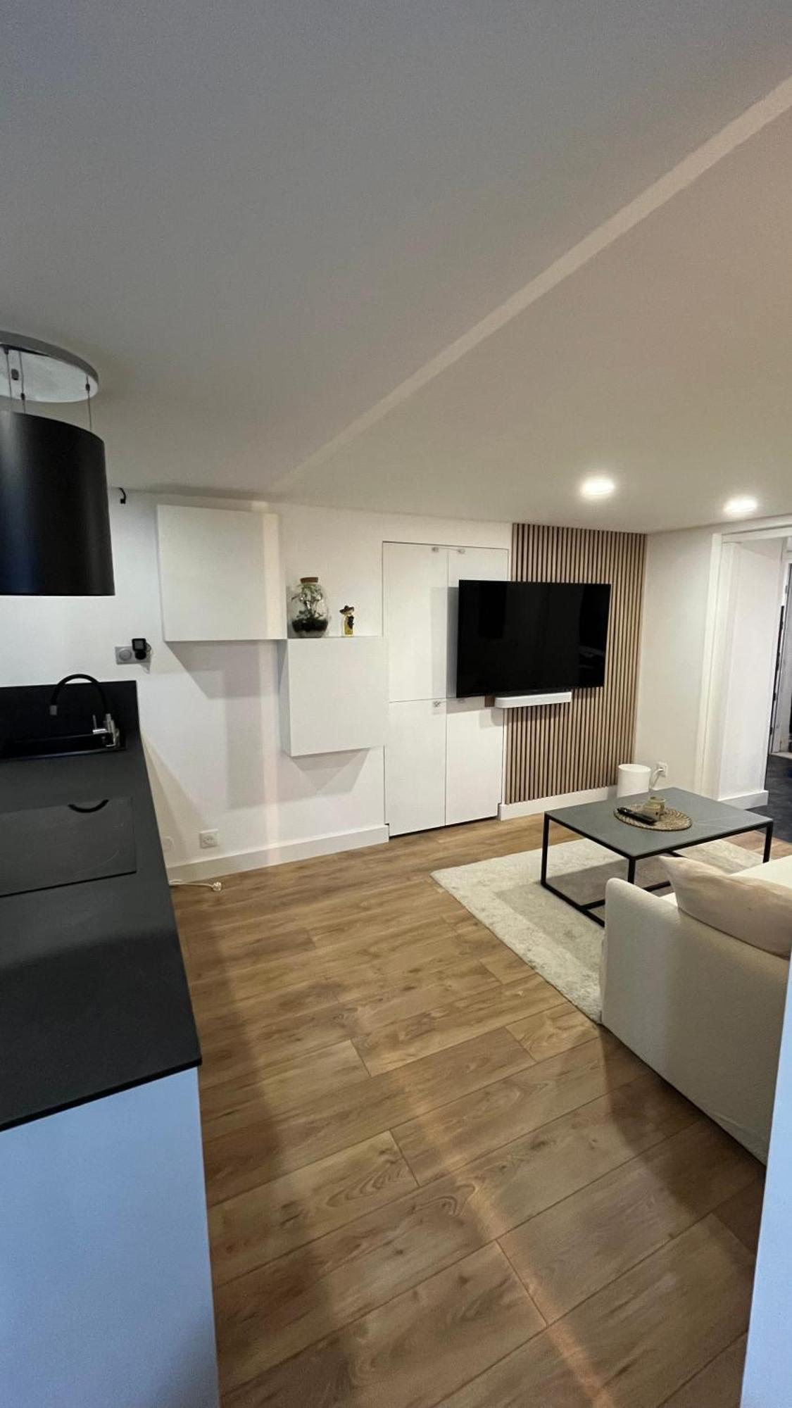 Au Port De Nice, Proche Des Plages Apartment