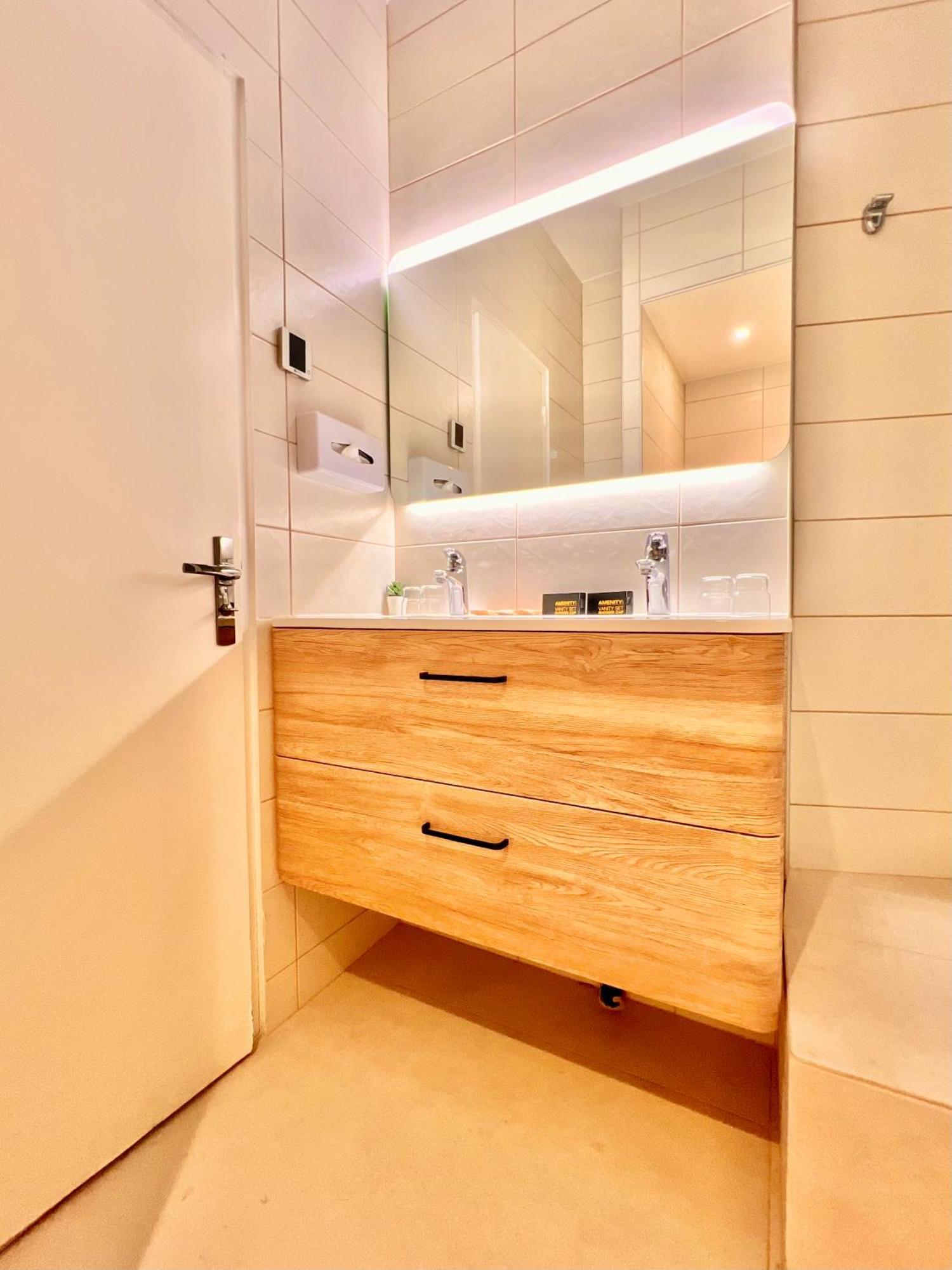 Aparthotel Liberation Center - Private Balcony - 24&7 Reception - Luggage Storage Nice