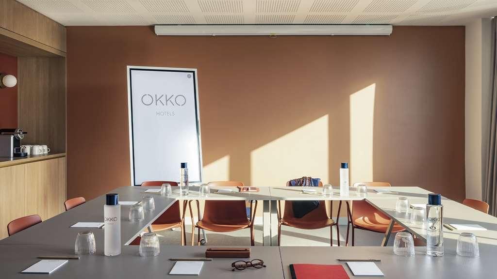 Hotel Okko Aeroport 4*