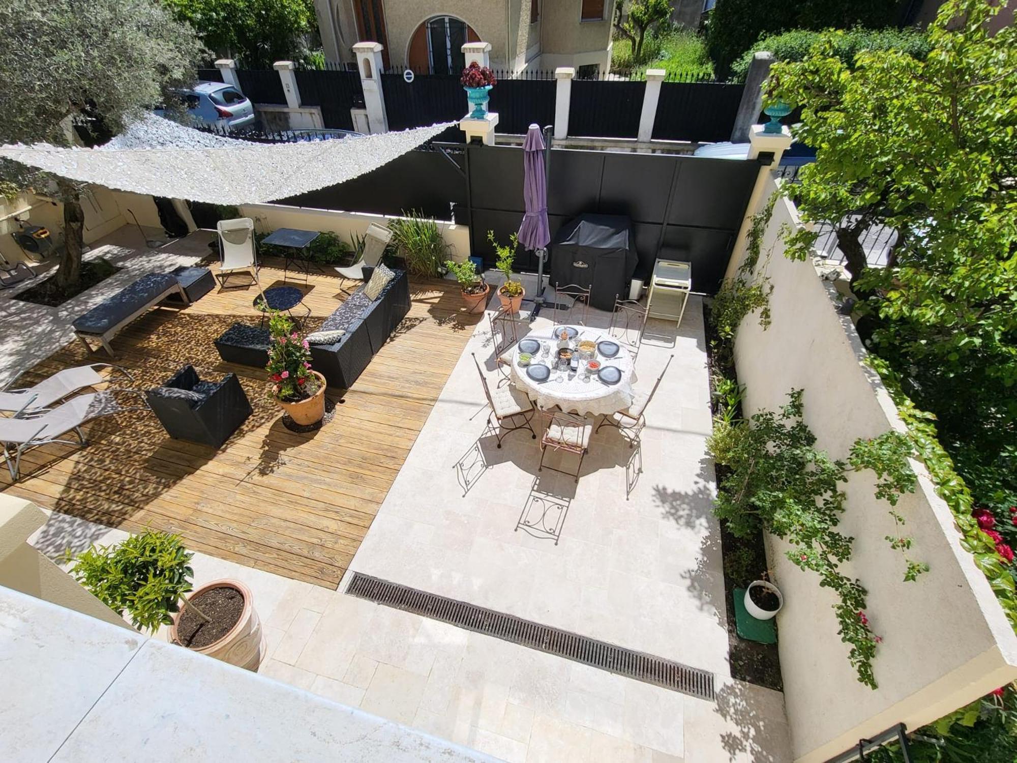Apartment Grand Rez De Jardin Terrasse Calme Centre-ground Floor Quiet Garden Terrace Near Center Of Nice