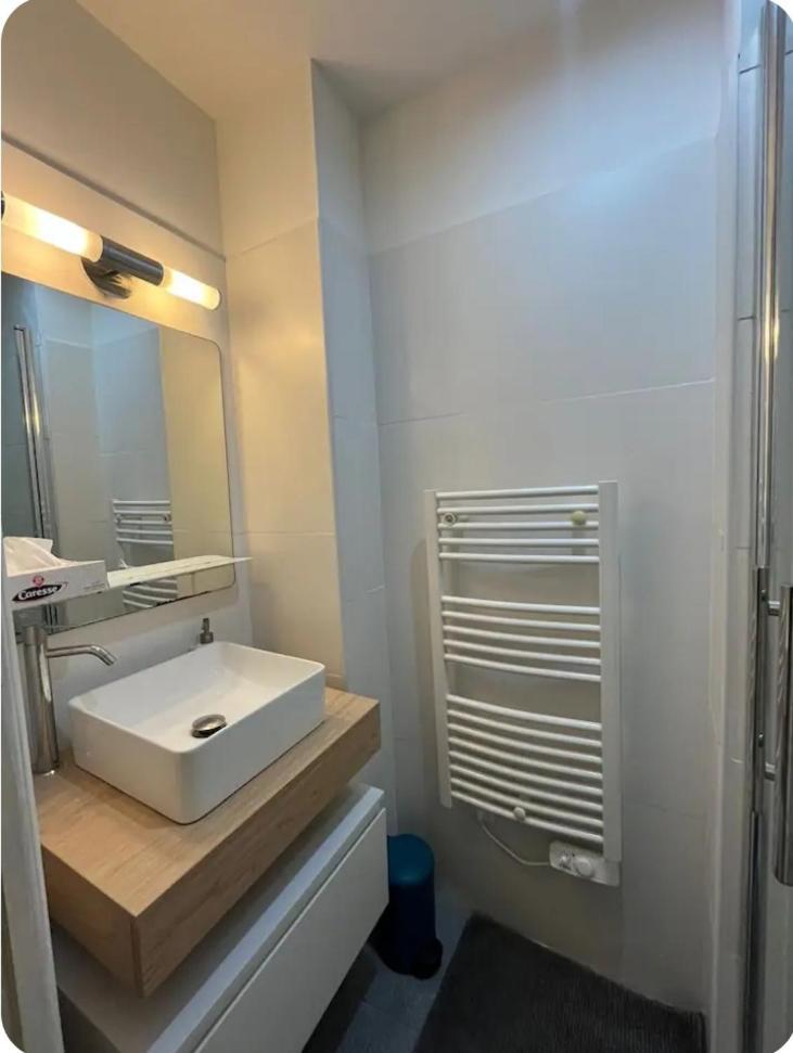 Apartment Free Parking! 3 Pieces Calme Proche Port & Centre Nice