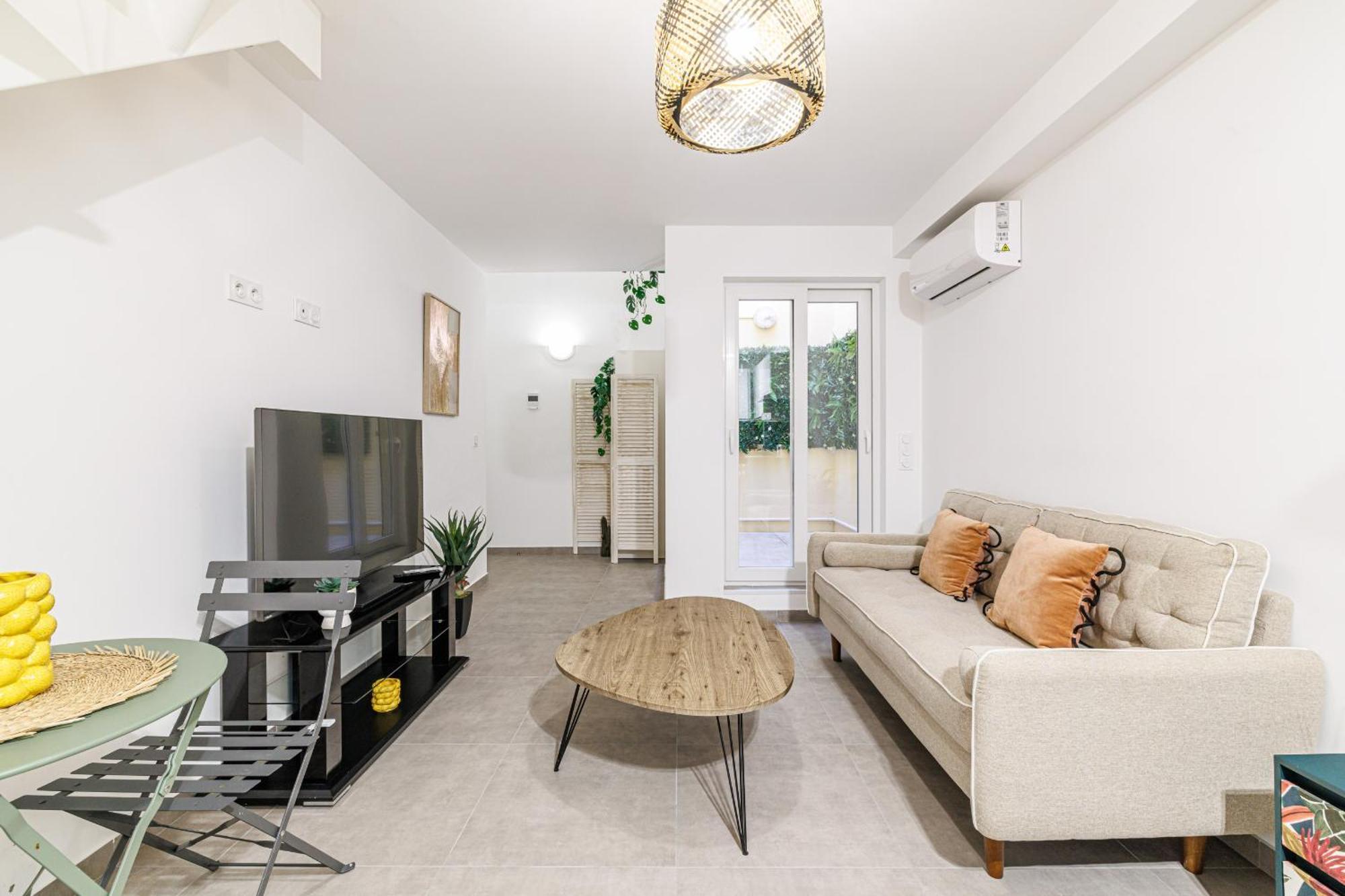 1 Bdr Duplex Downtown - Ac Nice