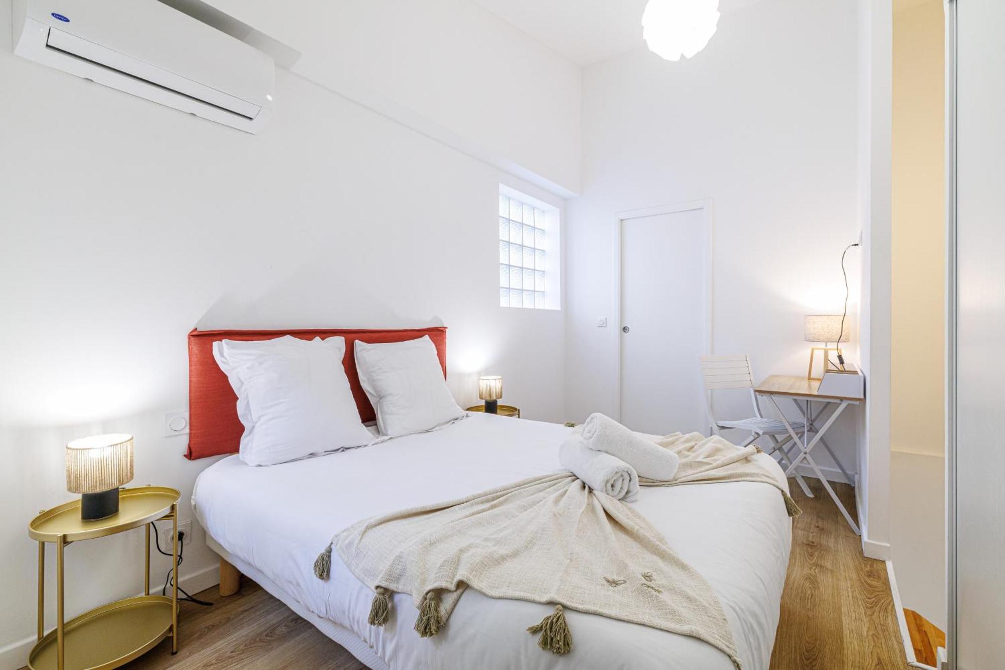 1 Bdr Duplex Downtown - Ac Apartment