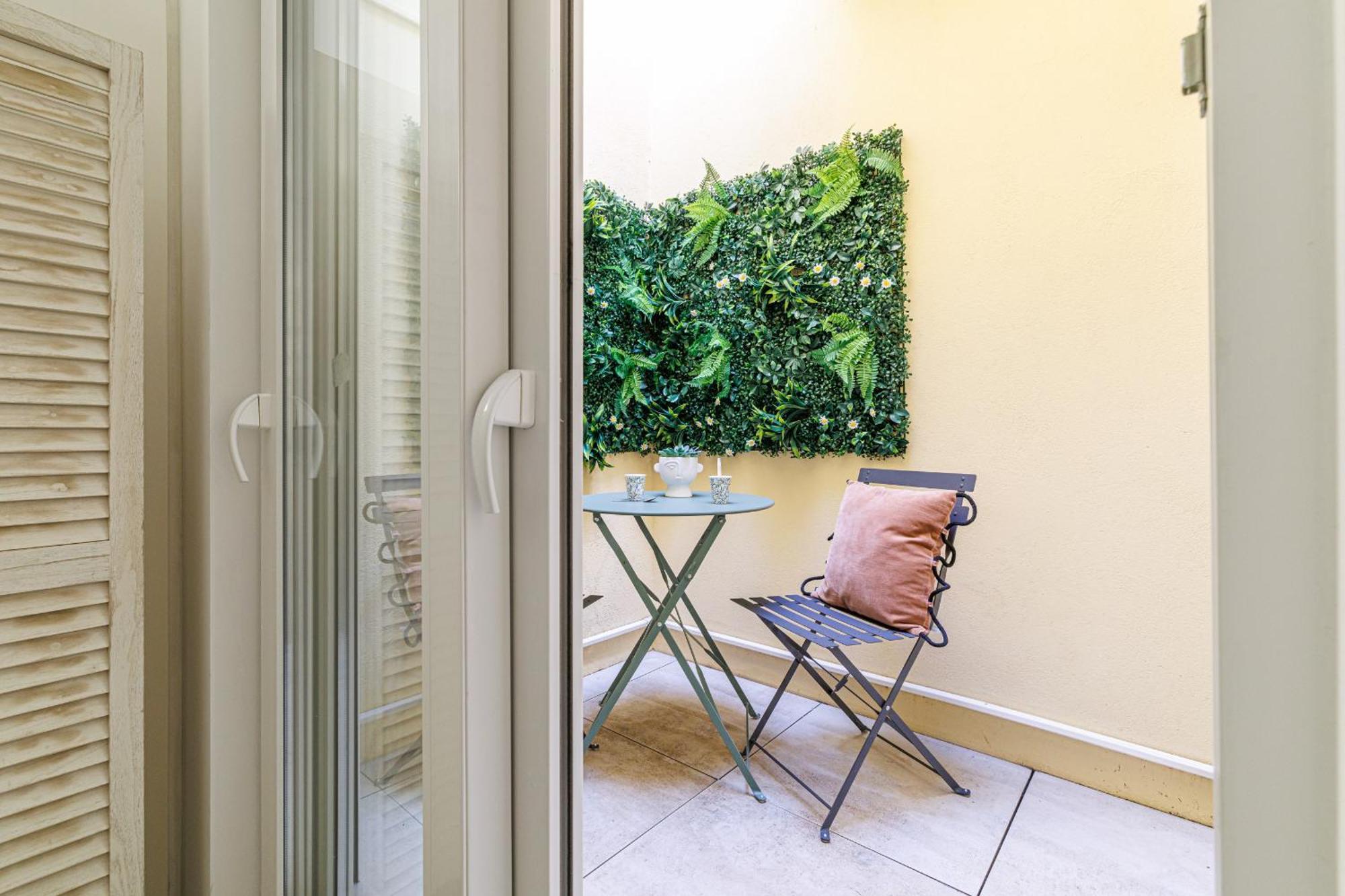 1 Bdr Duplex Downtown - Ac * Nice